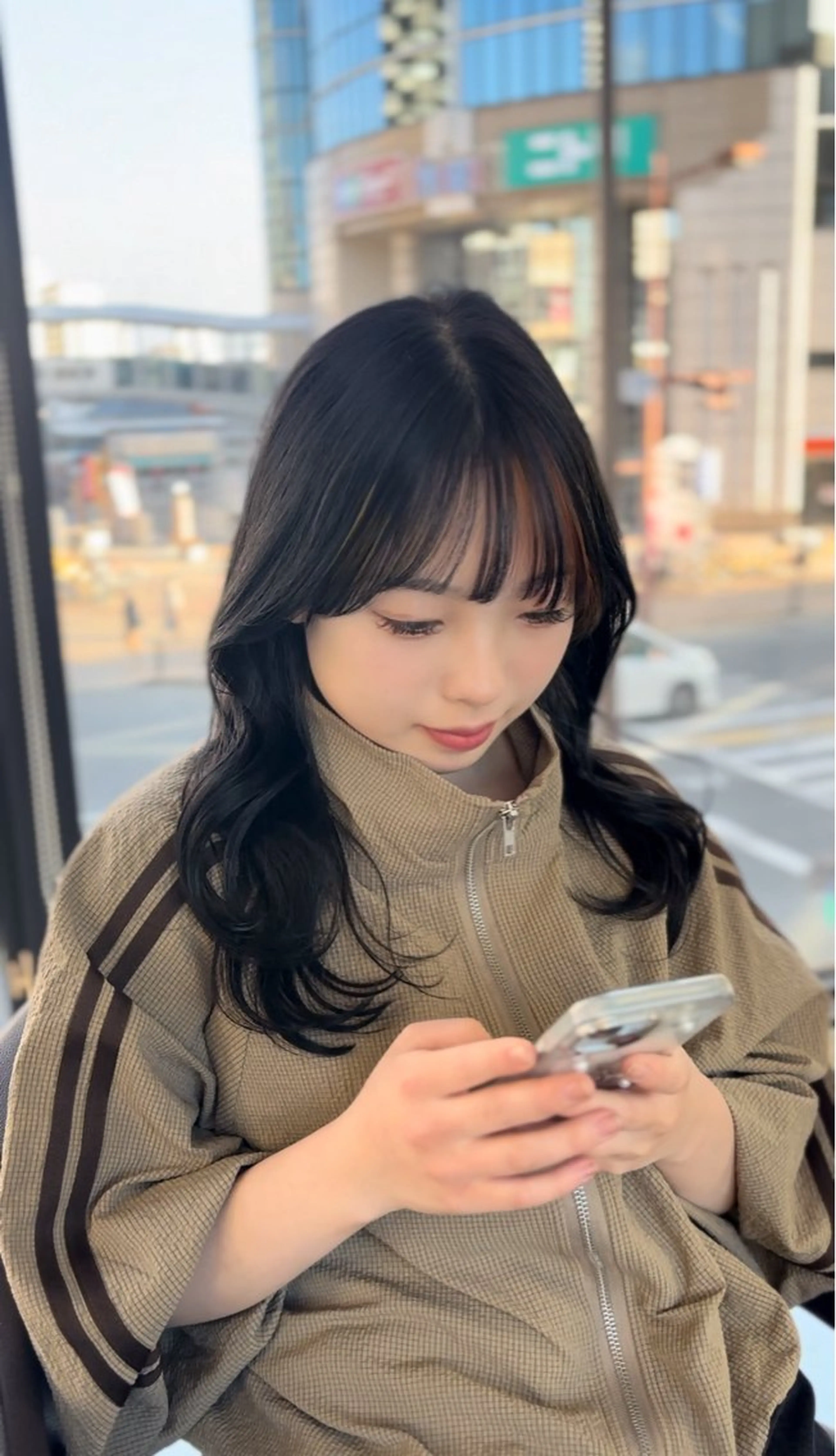 ミディアム くびれヘア ヘアカラー WiLL 西宮　梶岡 日菜/艶感カラーのヘアスタイル