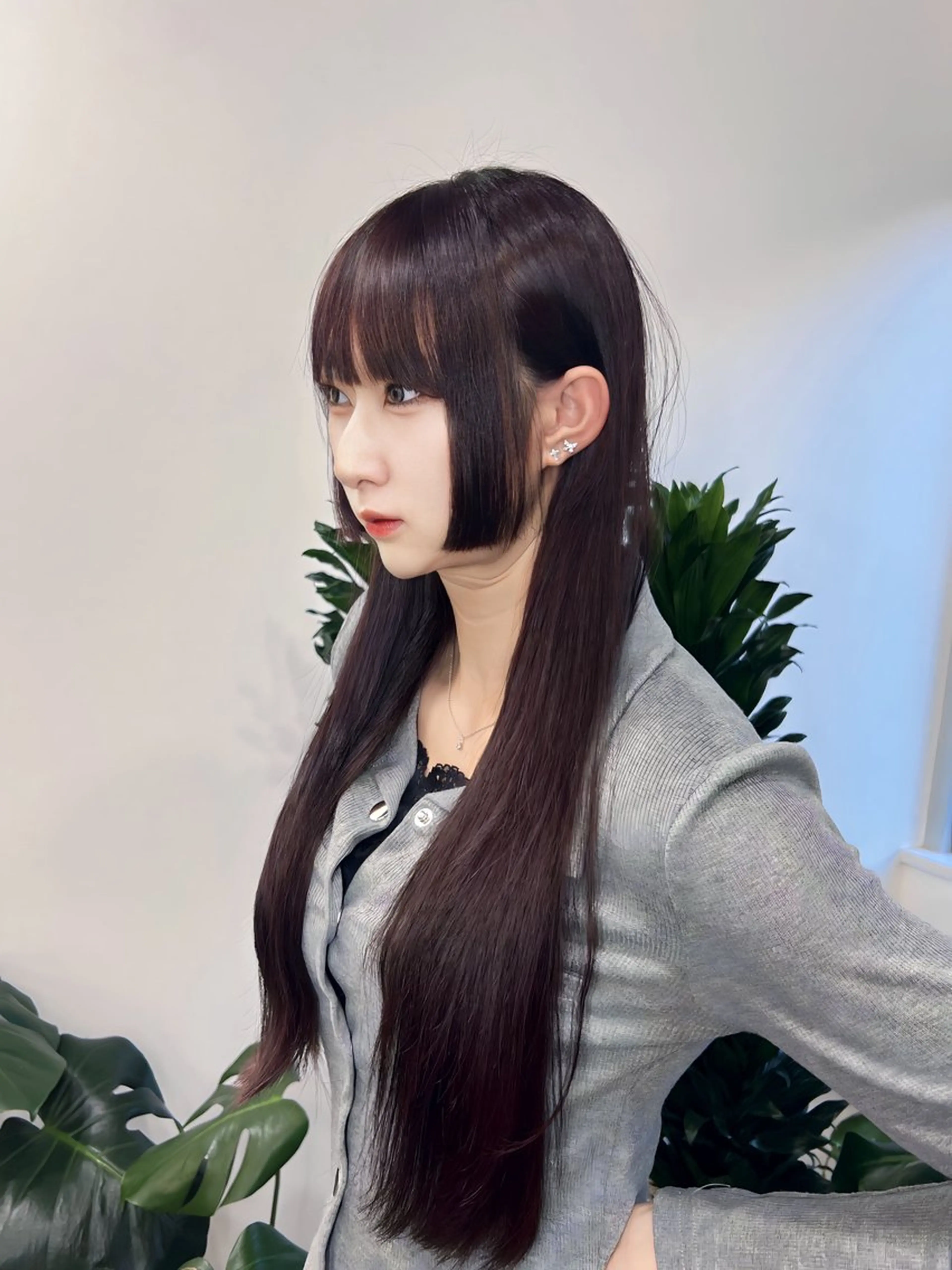 セミロング カラー 姫カット レイヤーカット カット ヘアカラー トリートメント 武田涼レイヤーカット 髪質改善×縮毛矯正のヘアスタイル