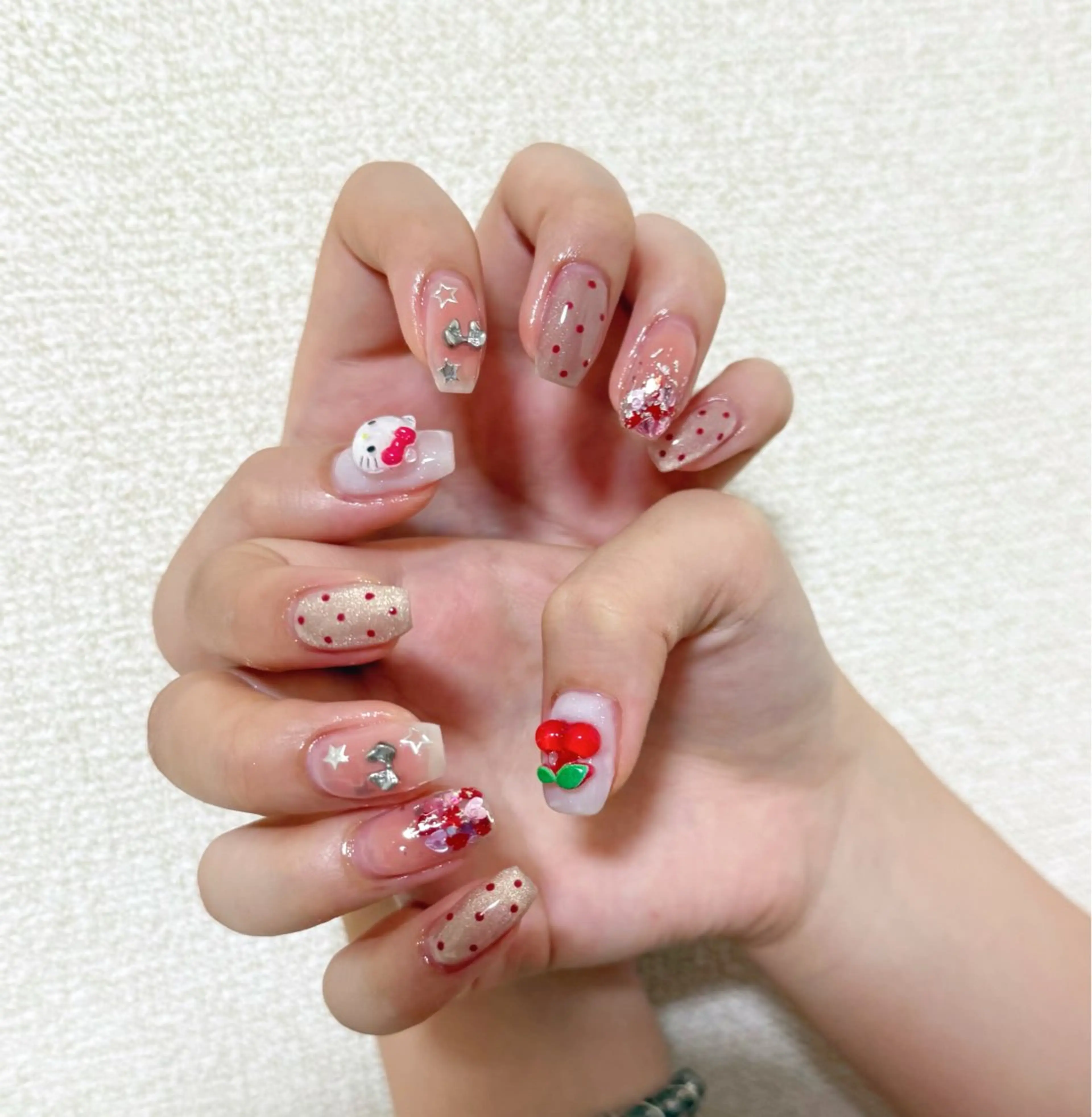 ネイル ハンドネイル ここに ネイルサロンのネイルデザイン