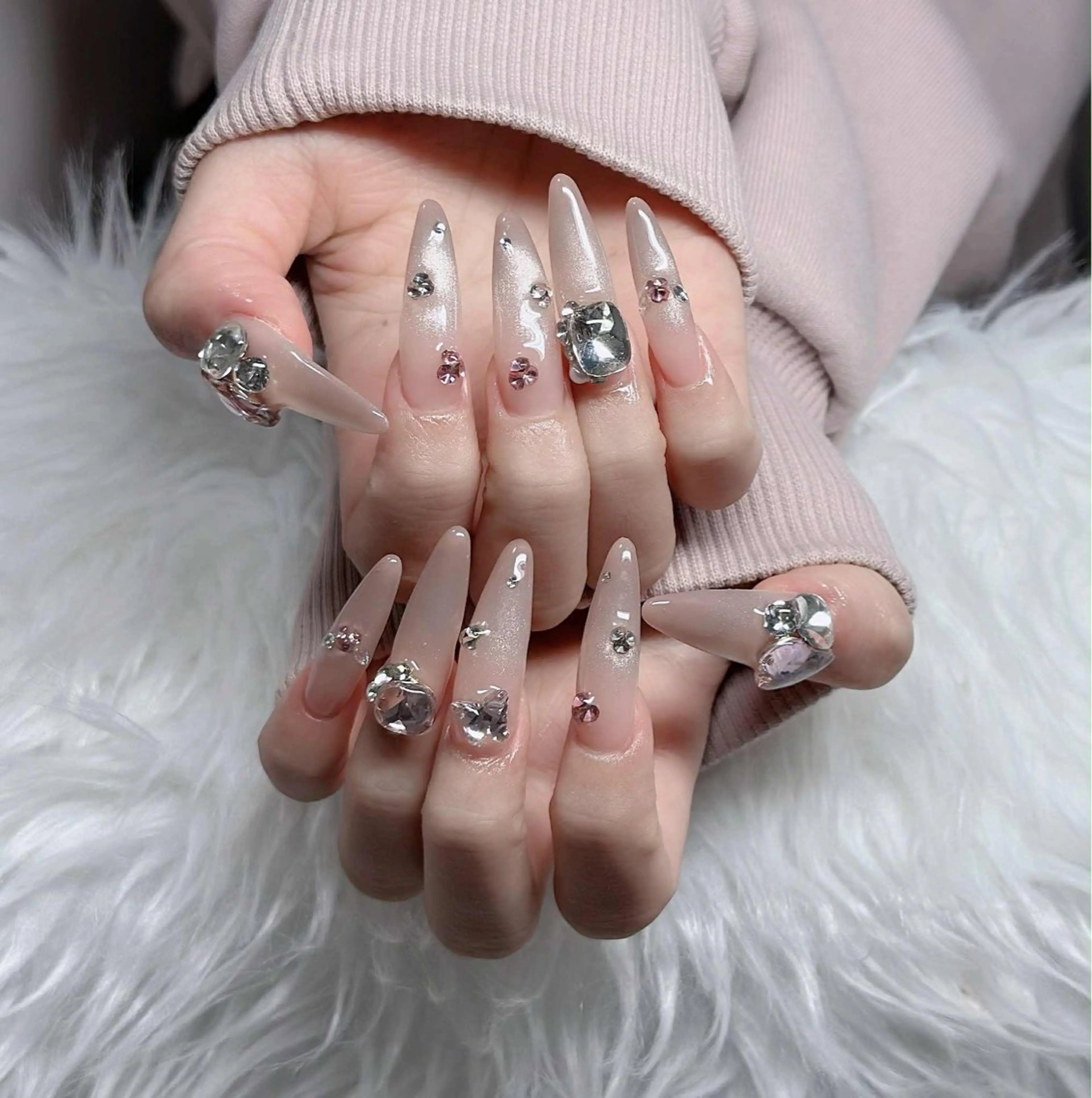 ネイル オーロラネイル フレンチネイル ジェルネイル ハロウィン キラキラネイル H.baby Nail Salonのネイルデザイン