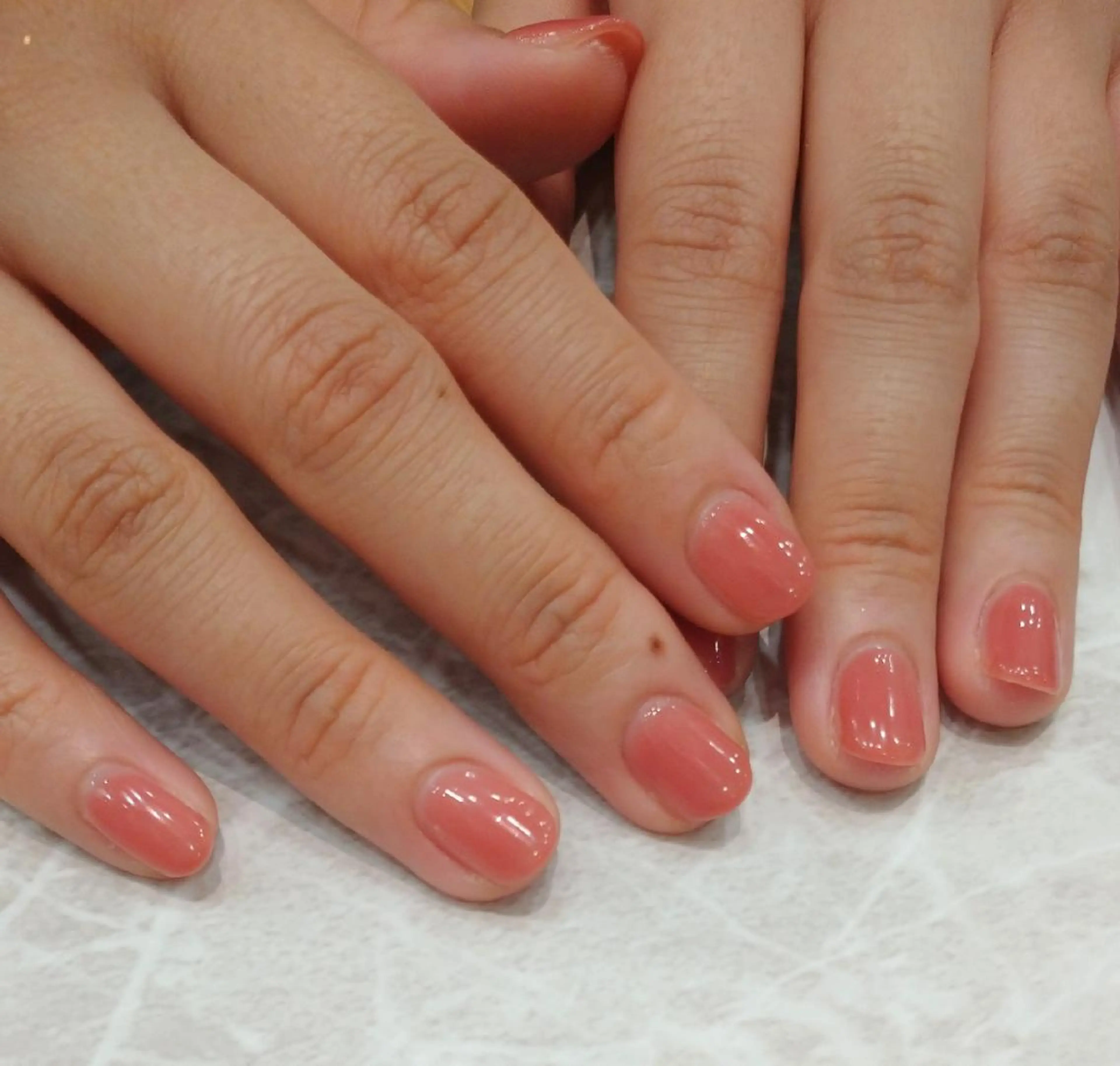 ネイル オレンジ ピンク ハンドネイル 會田 瑠衣のネイルデザイン