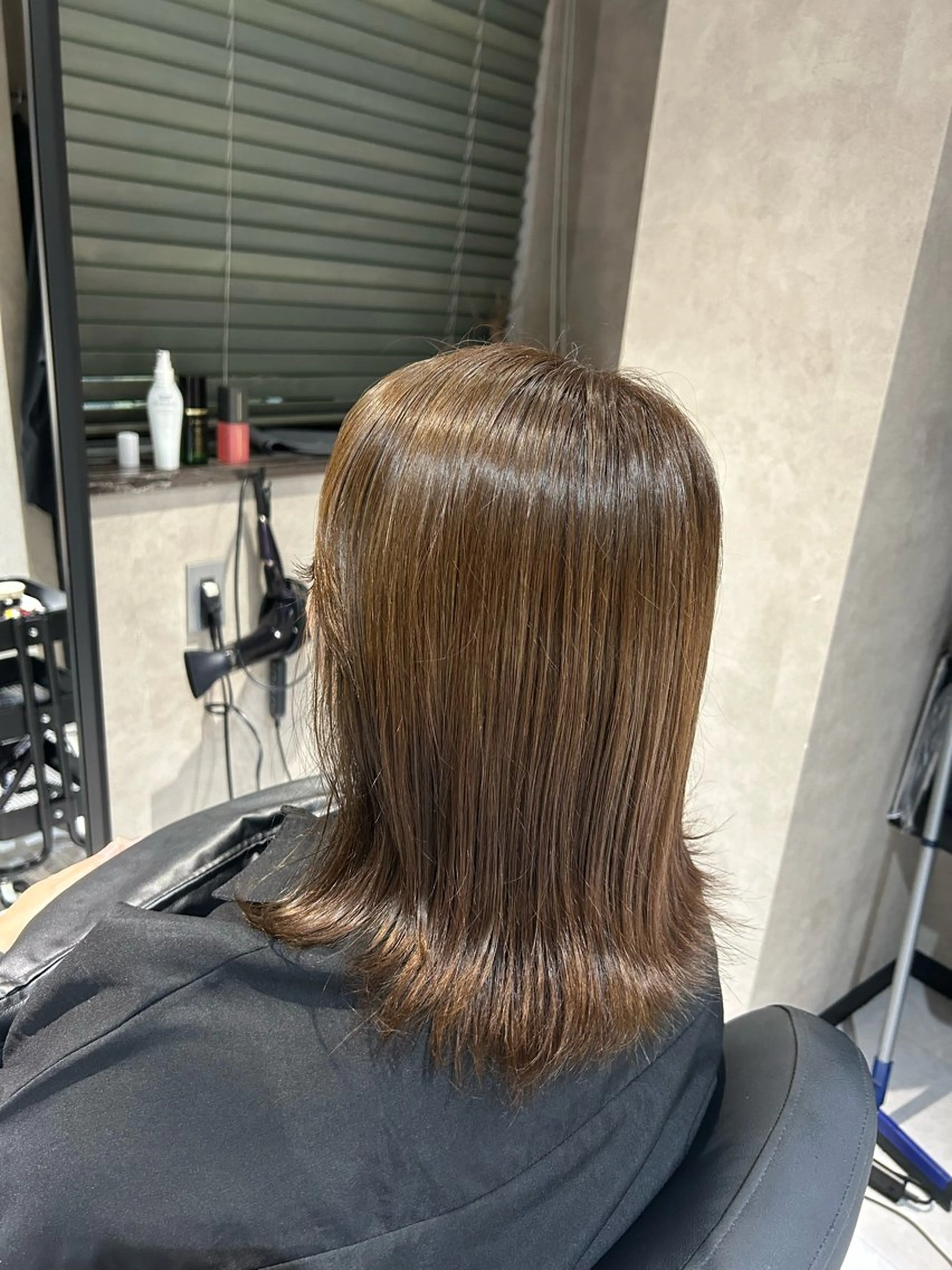 ミディアム カラー ベージュカラー トリートメント 《.Xian》ホソミ /透明感カラー/艶髪のヘアスタイル