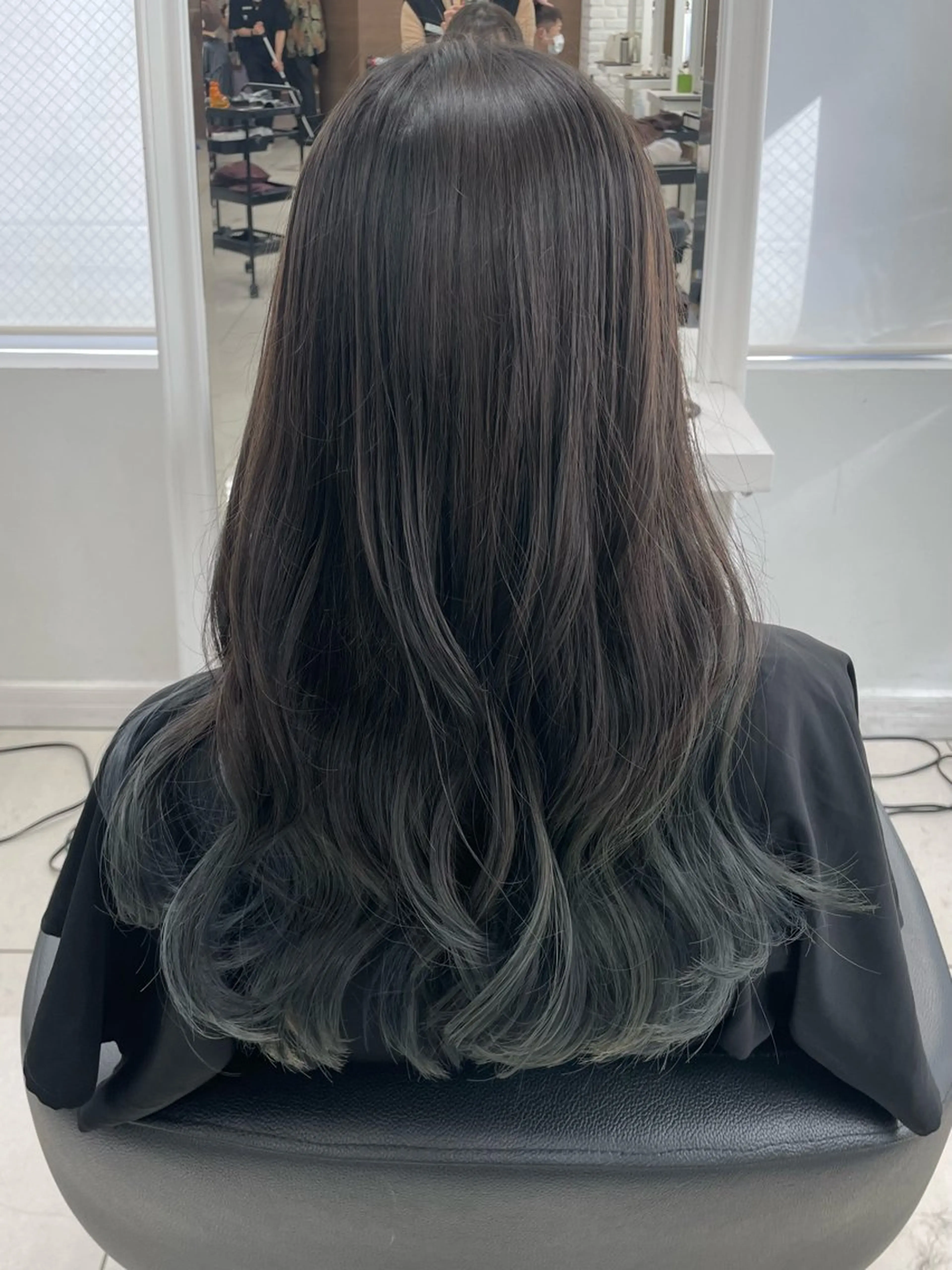 セミロング カラー ブリーチ ブルーカラー ブルージュ イルミナカラー カット ヘアカラー トリートメント 【デザインカラー】 粥川佳日望のヘアスタイル