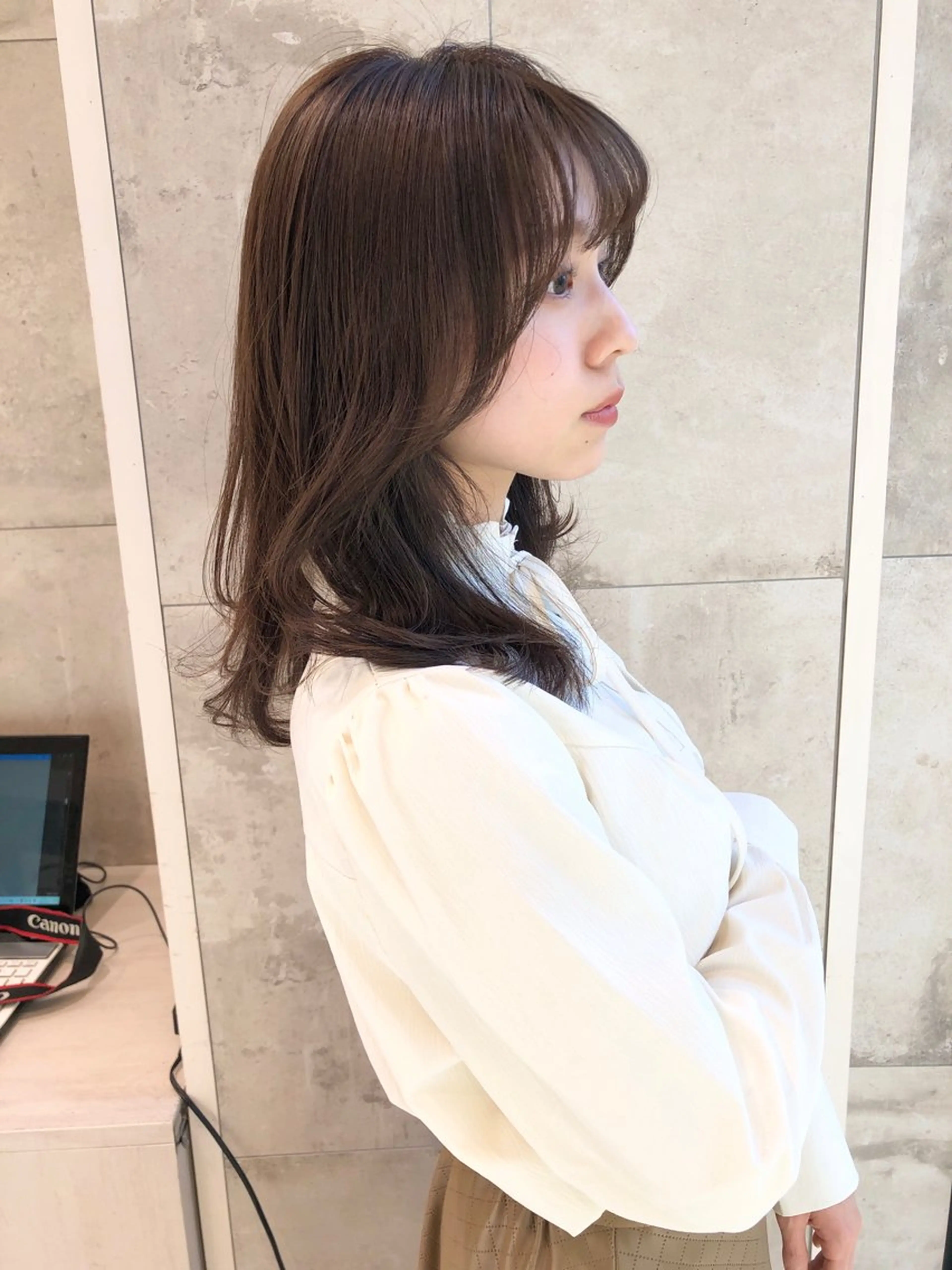ミディアム 山見 陽のヘアスタイル