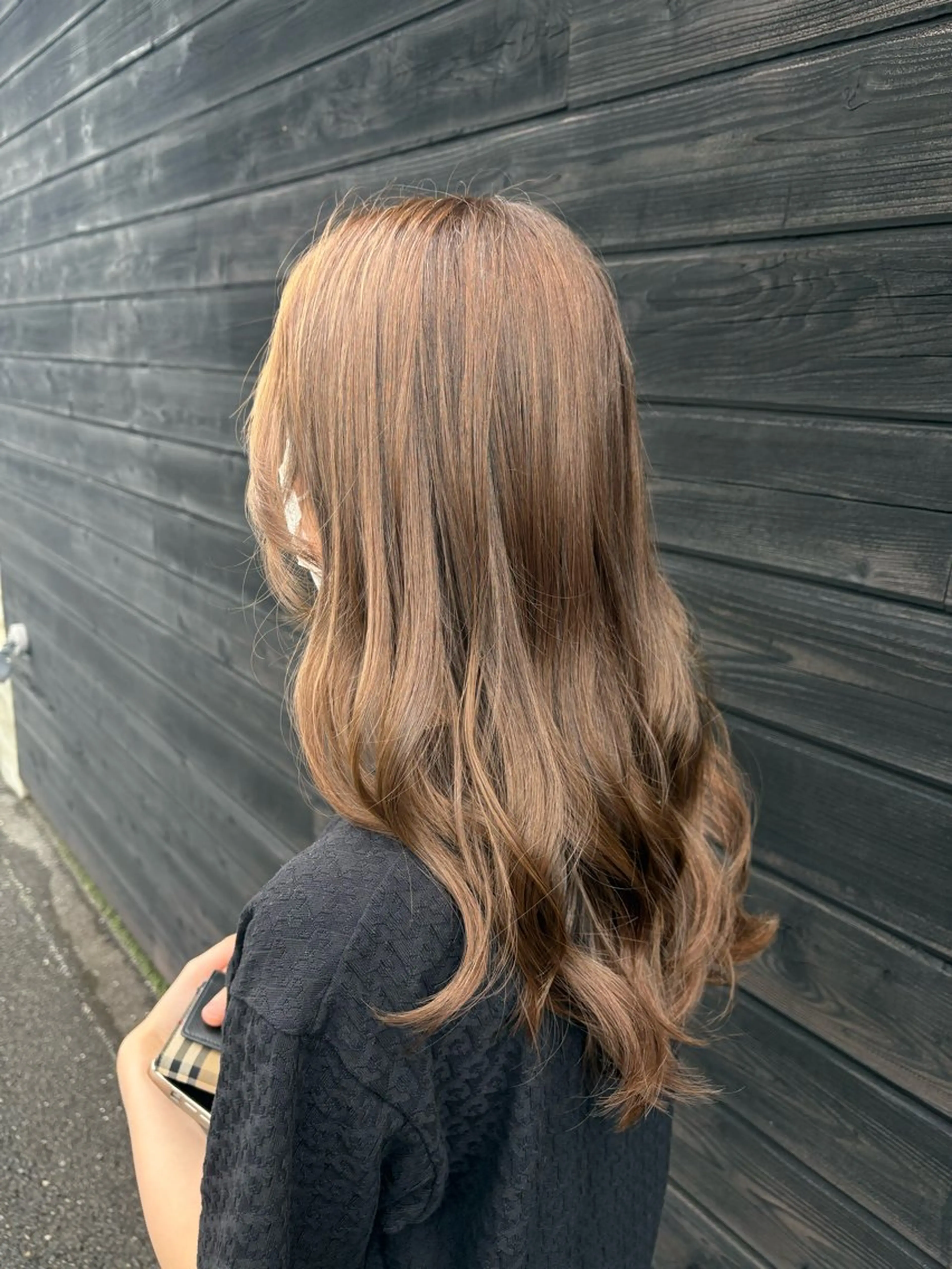 ロング カラー ベージュカラー オリーブベージュ 奥山 和奏のヘアスタイル