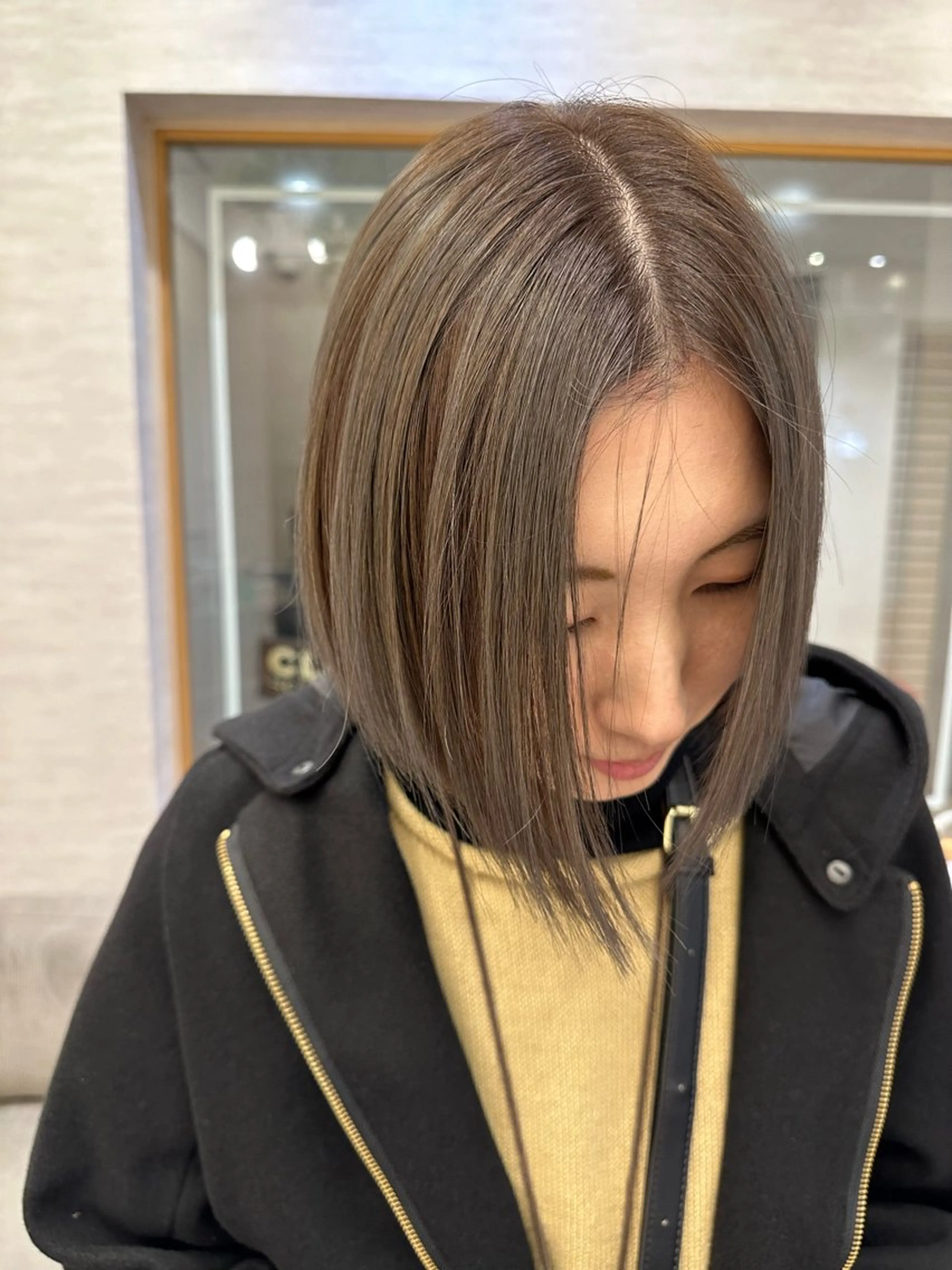 ショート カラー ブリーチ newi まーぼーのヘアスタイル