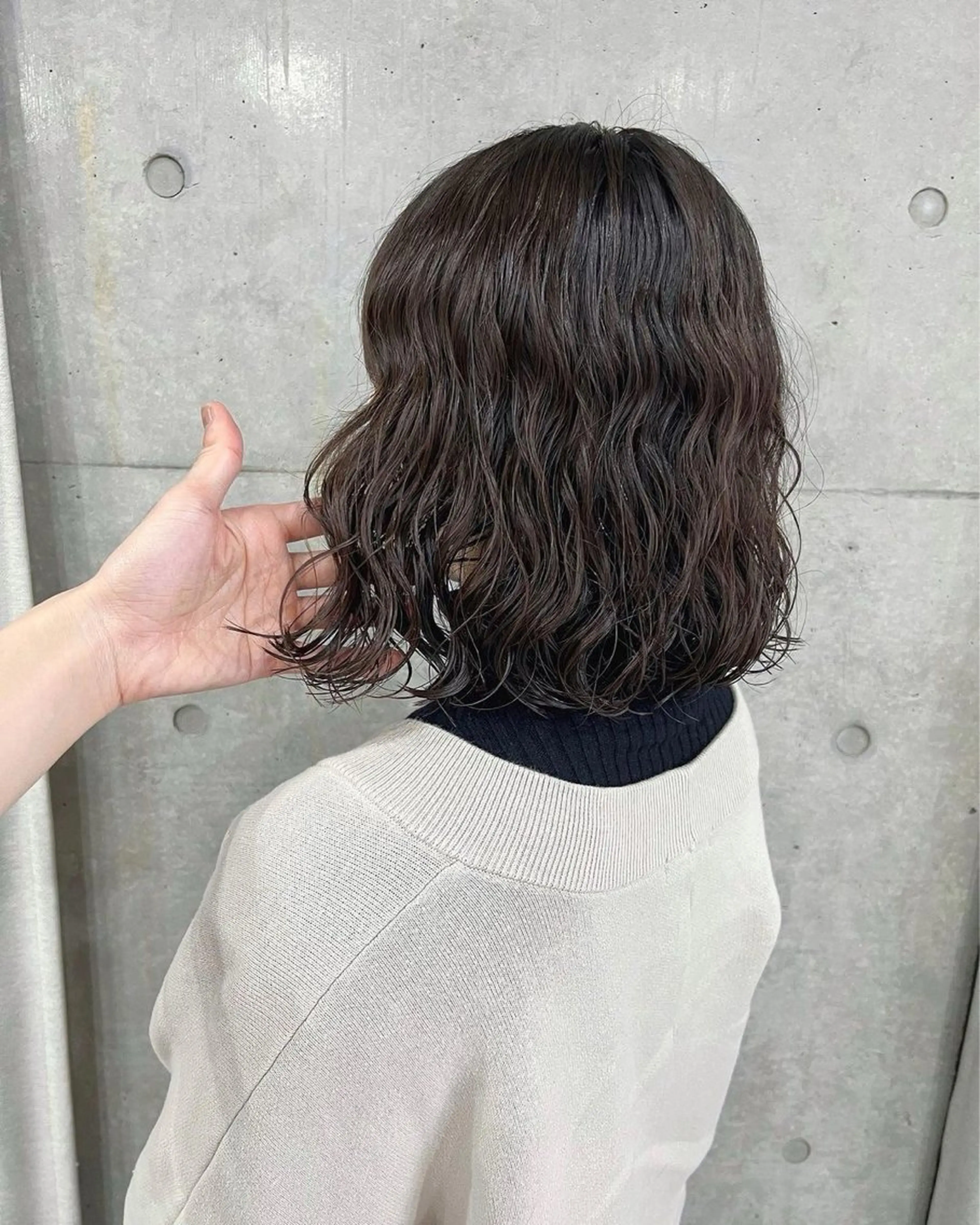 ミディアム カラー パーマ ミディアムパーマ 森山 陽菜のヘアスタイル