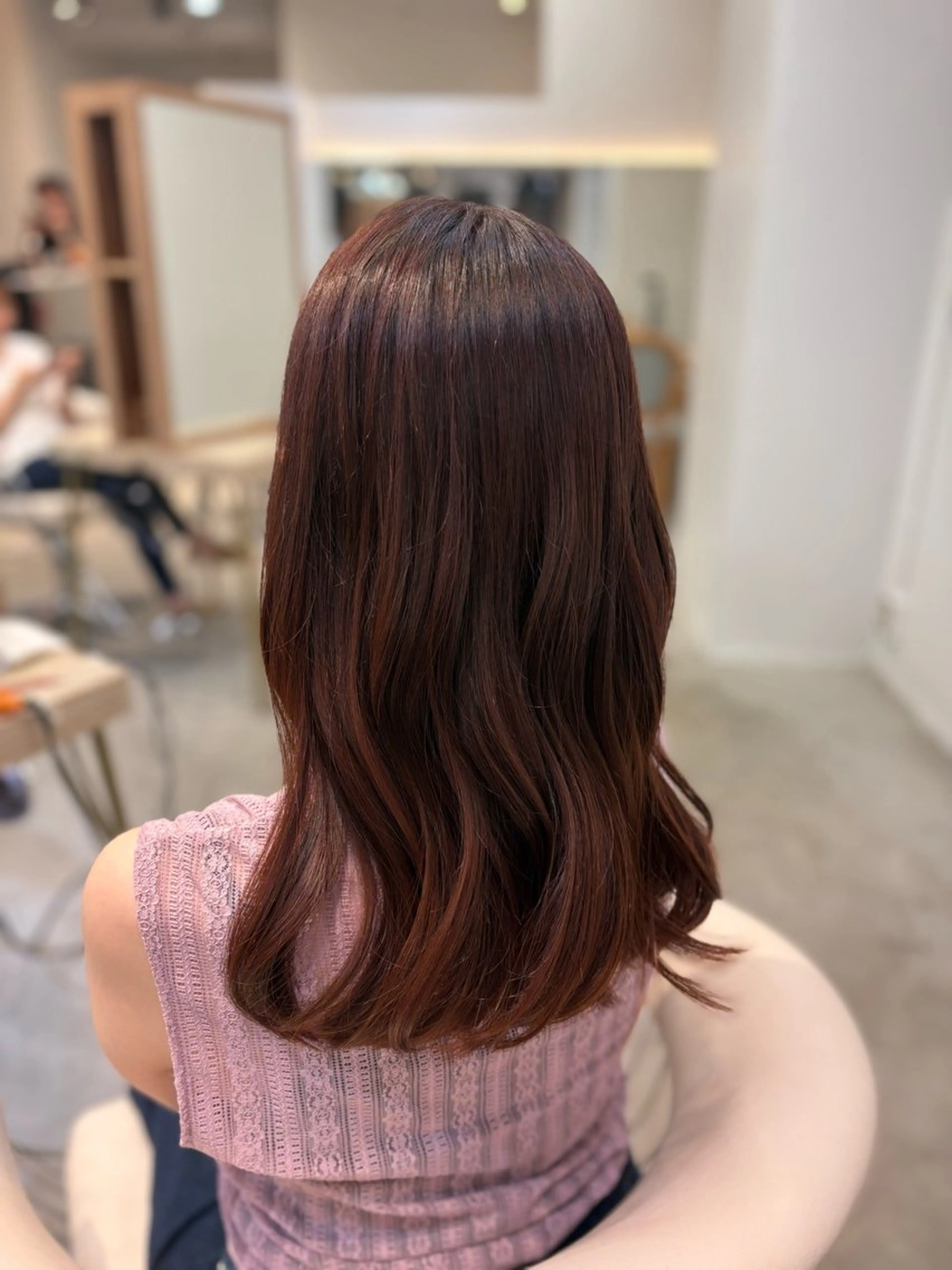セミロング ヘアカラー RAF TOKYO恵比寿店所属・ﾊﾙﾅ🌸 髪質改善のヘアスタイル