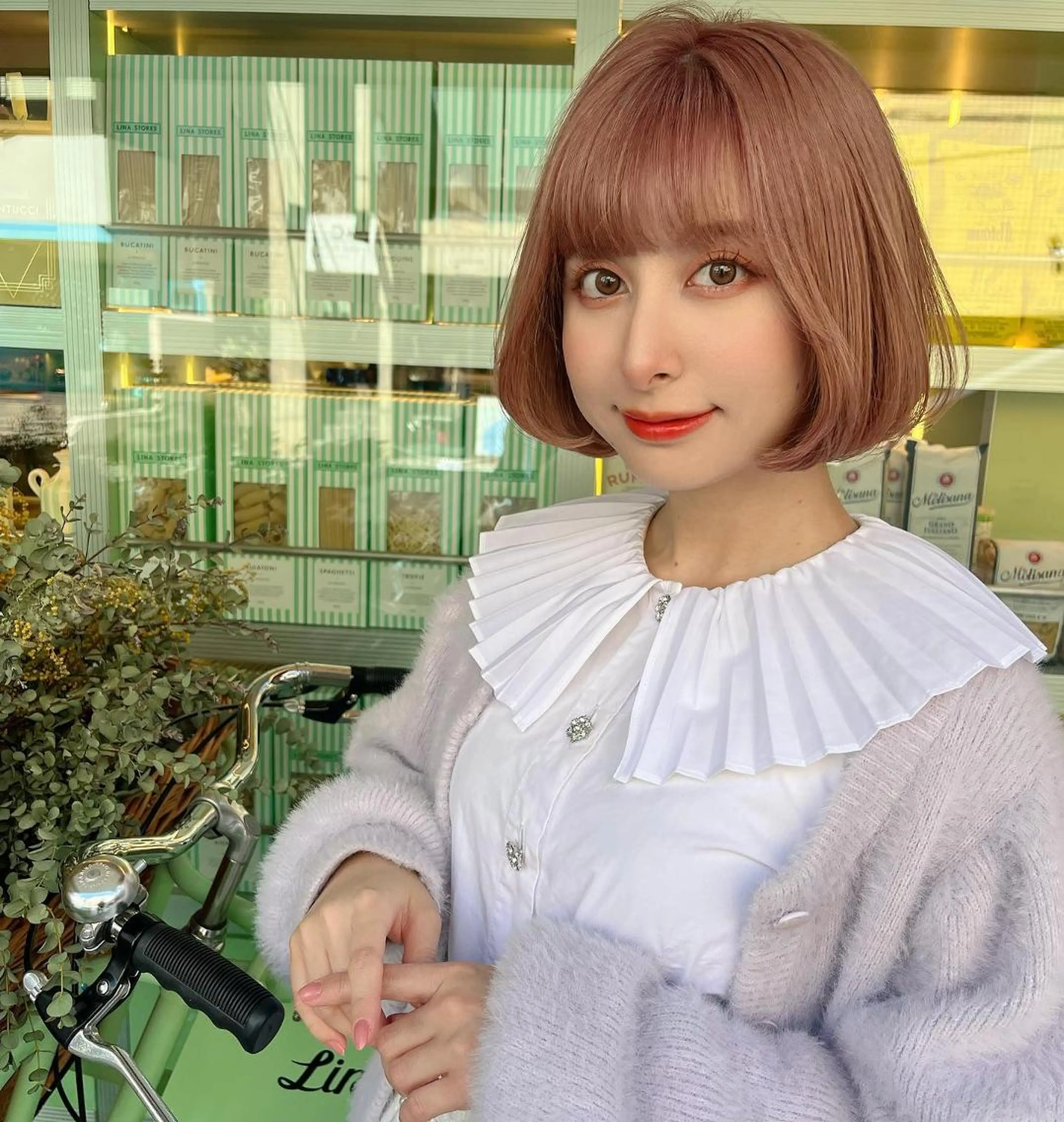 ミディアム カラー ヘアアレンジ ベージュカラー ブリーチ ハイライトカラー ミルクティーベージュ ピンクカラー 韓国/髪質改善💘 櫻井かれんのヘアスタイル