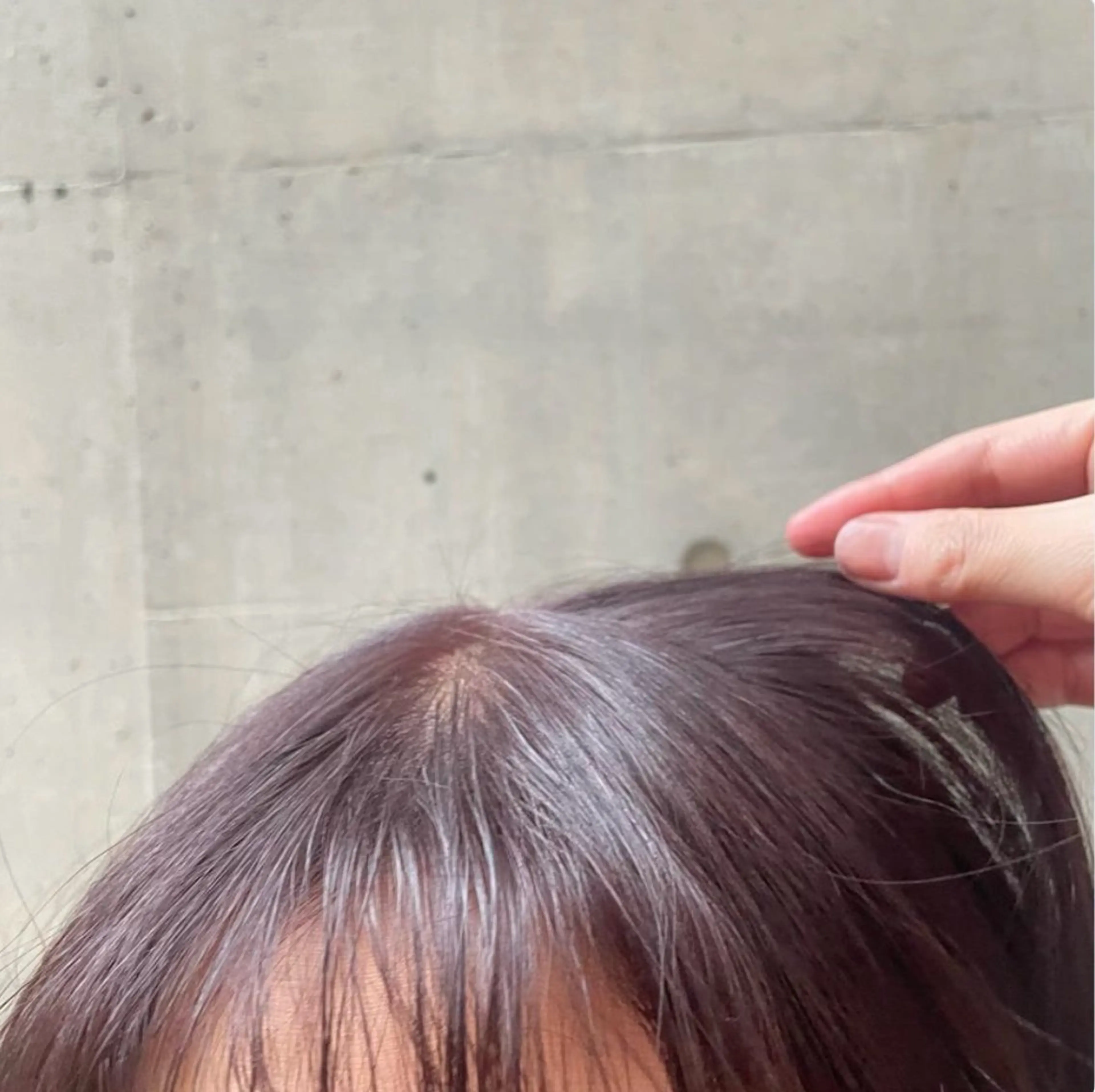 セミロング カラー ラベンダーカラー ヘアカラー 西林 伶架のヘアスタイル