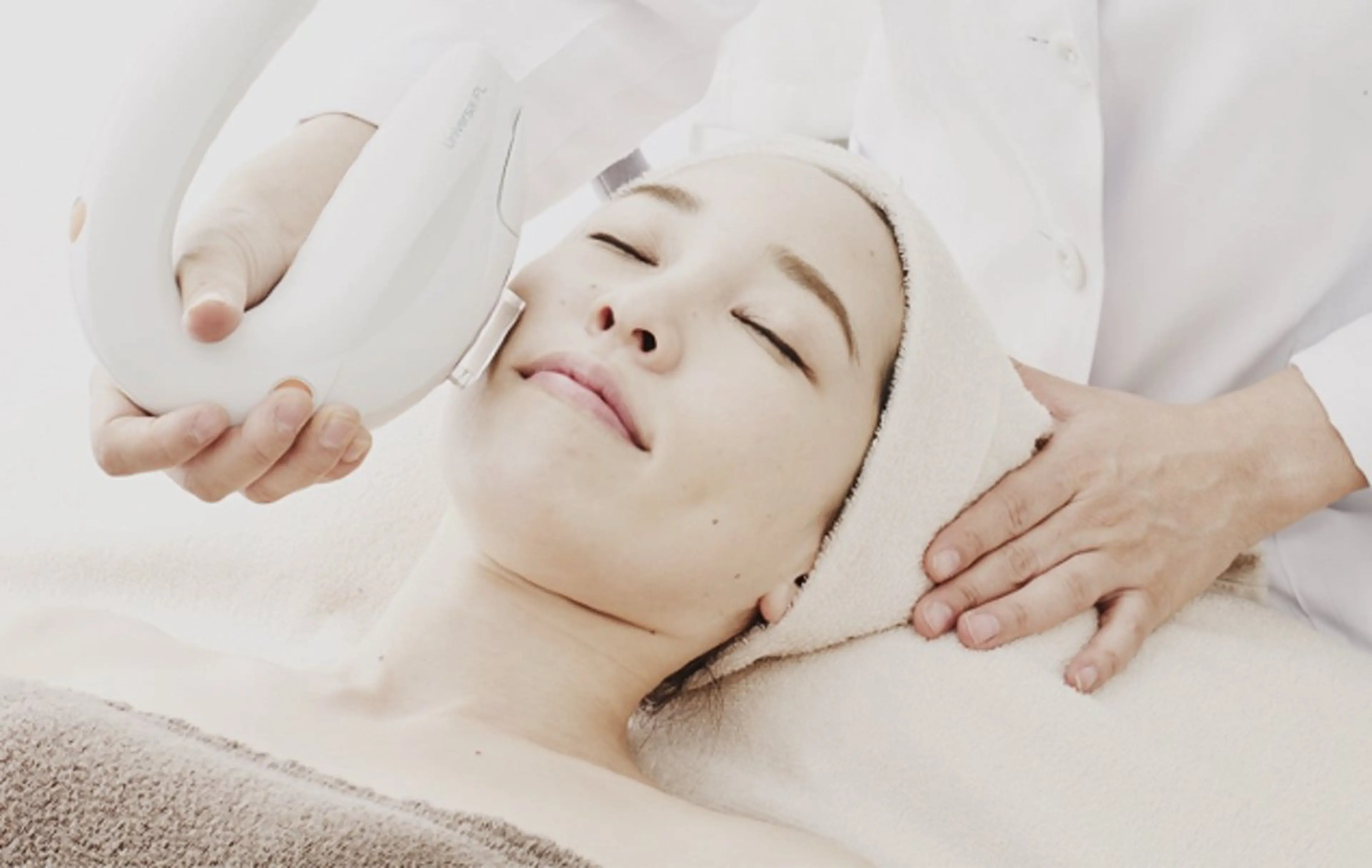 12/8(月)～12/12(金)限定！光フェイシャル60分¥3,850の写真