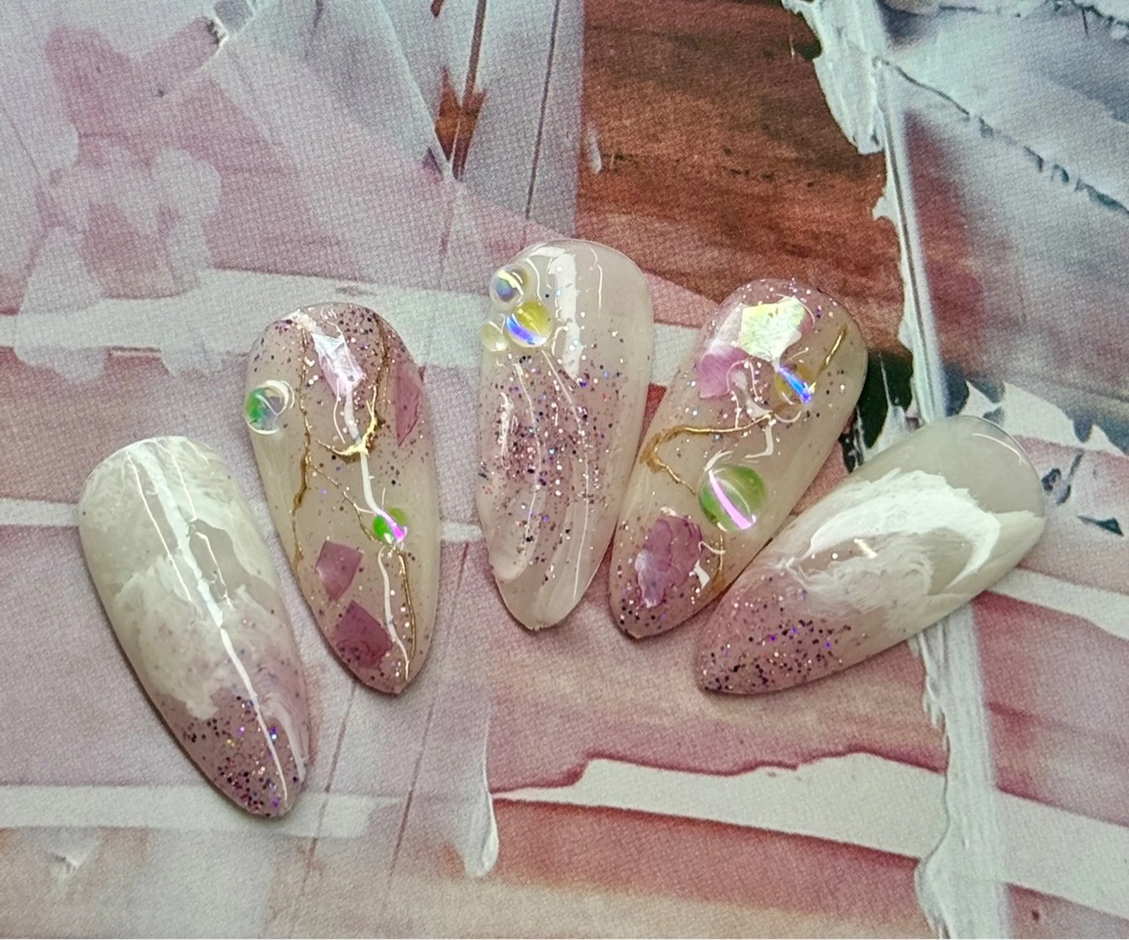 ネイル ハンドネイル AngelChris ビューティーサロンのネイルデザイン