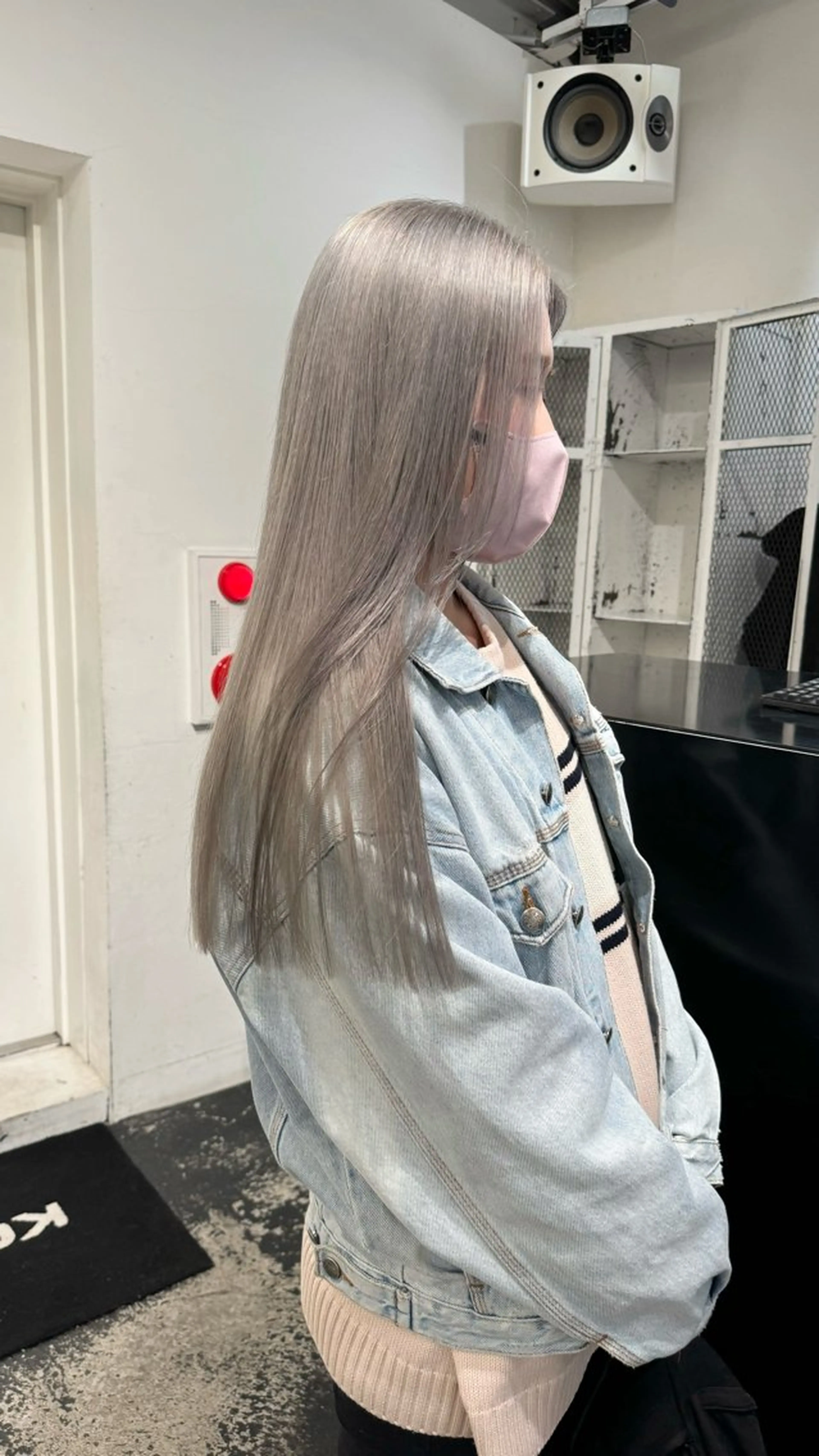 ロング カラー ヘアアレンジ ブリーチ ブロンド ラベンダーカラー シルバー ホワイトブロンド カット ヘアカラー トリートメント 💗艶髪ハイトー ンAYAKA💗のヘアスタイル