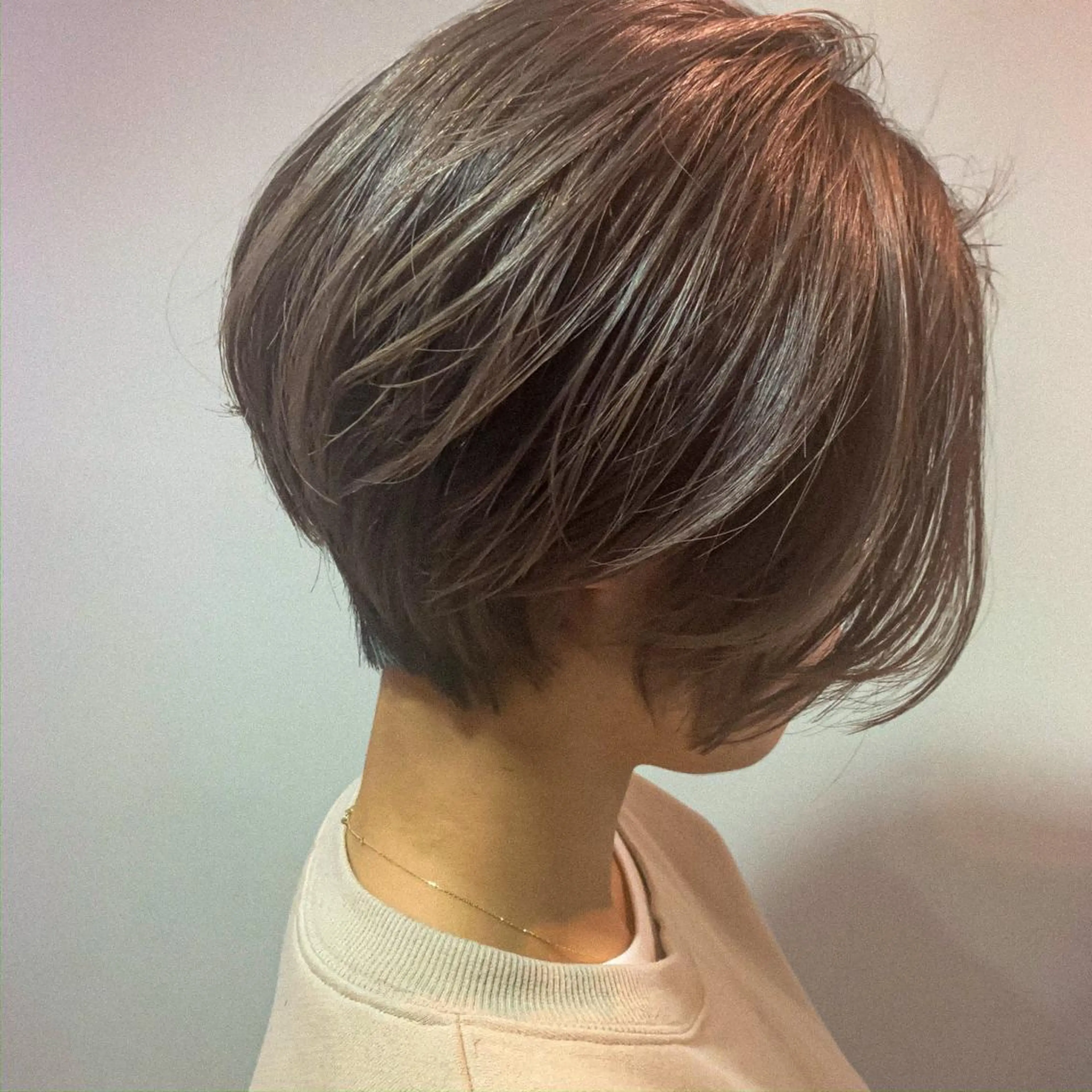 ショート カラー グレージュ ショートヘア 【全席個室/シェアサロン】FRAME + HairEsthe 御堂筋難波店所属・ひらやま りょういちのヘアスタイル