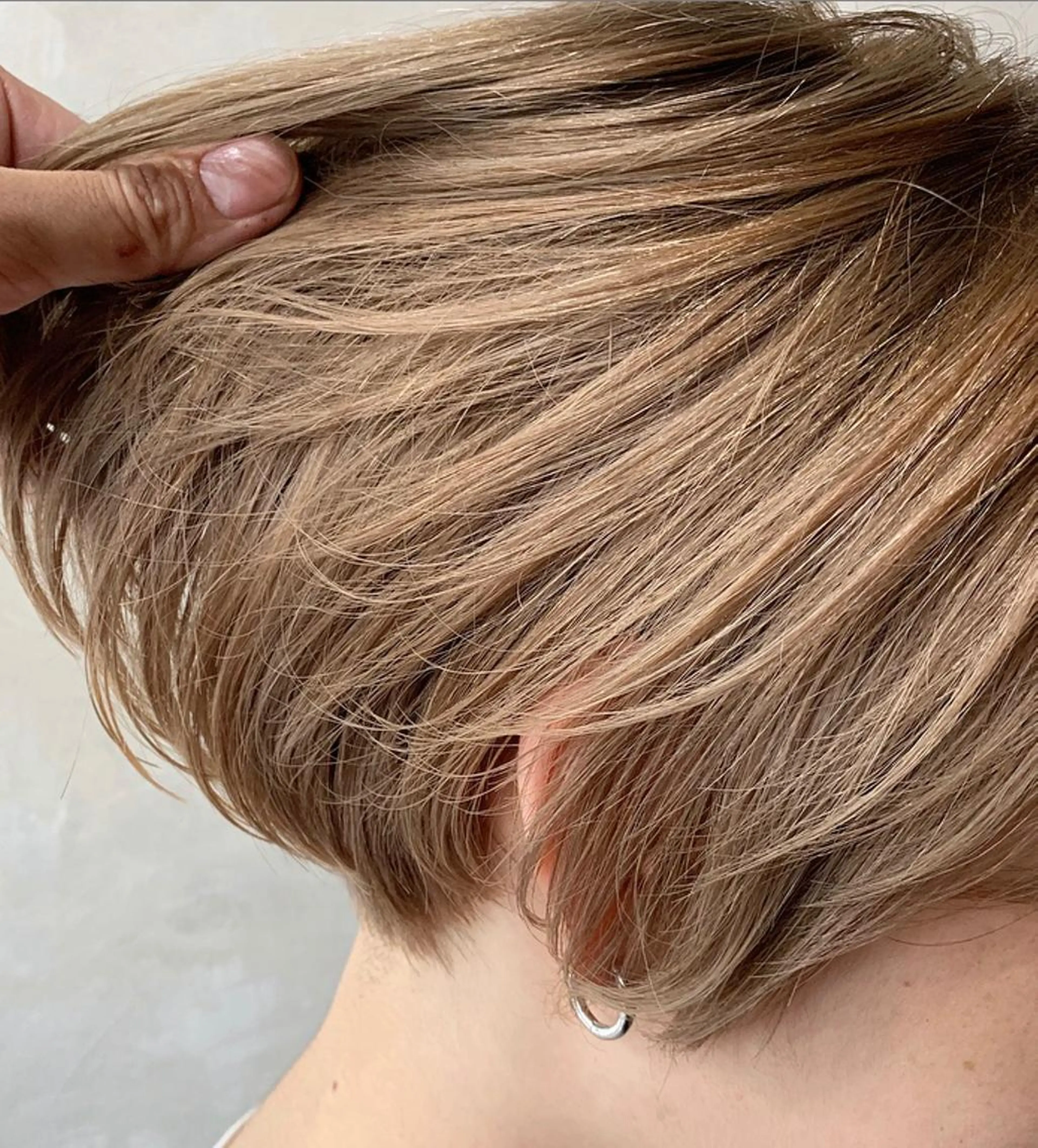ショート カラー ベージュカラー ミルクティーベージュ friity所属・🕊️ HONOKAのヘアスタイル