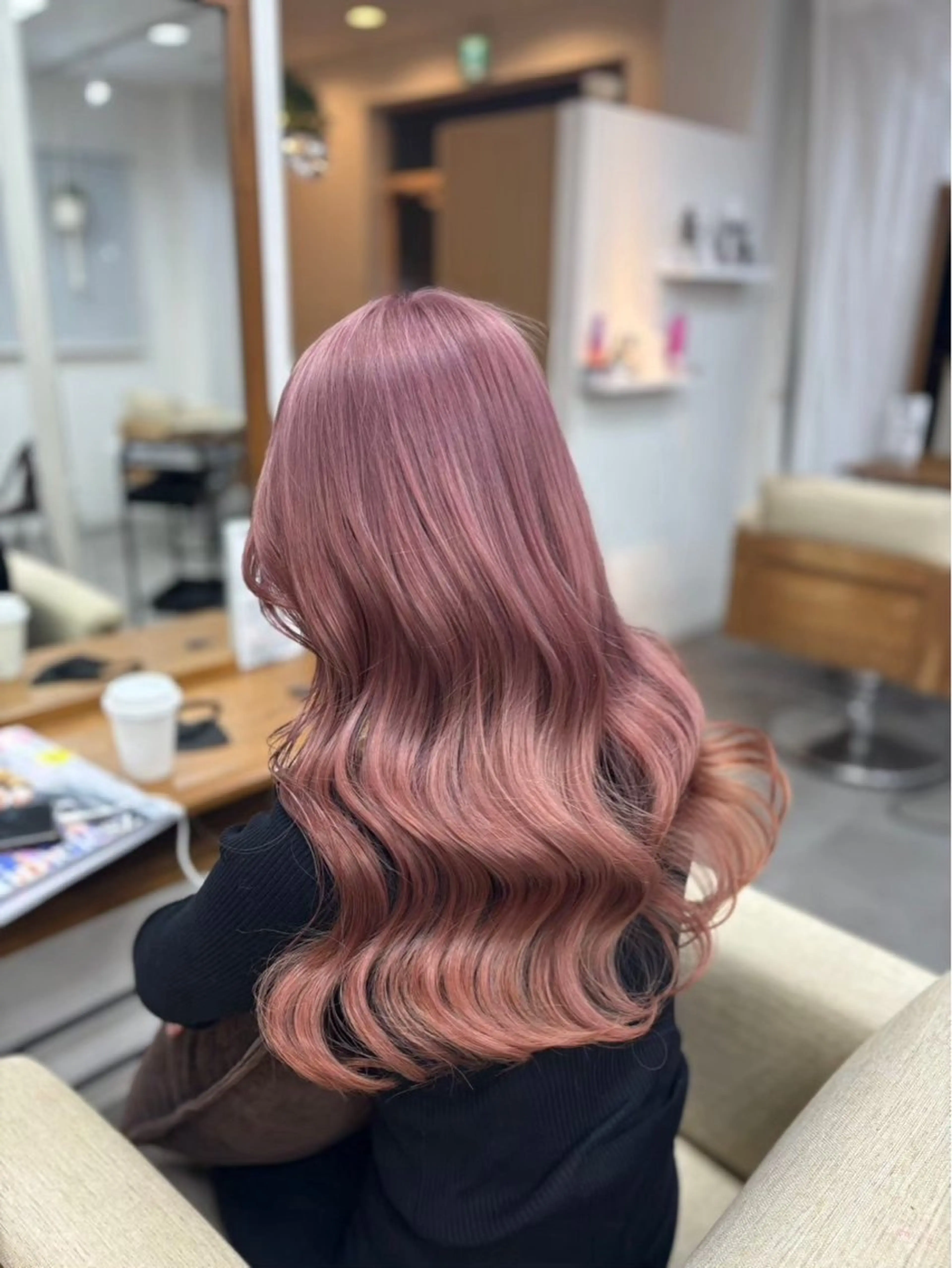 ロング カラー ピンクカラー モッズヘア越谷西口店所属・市森 心寧のヘアスタイル