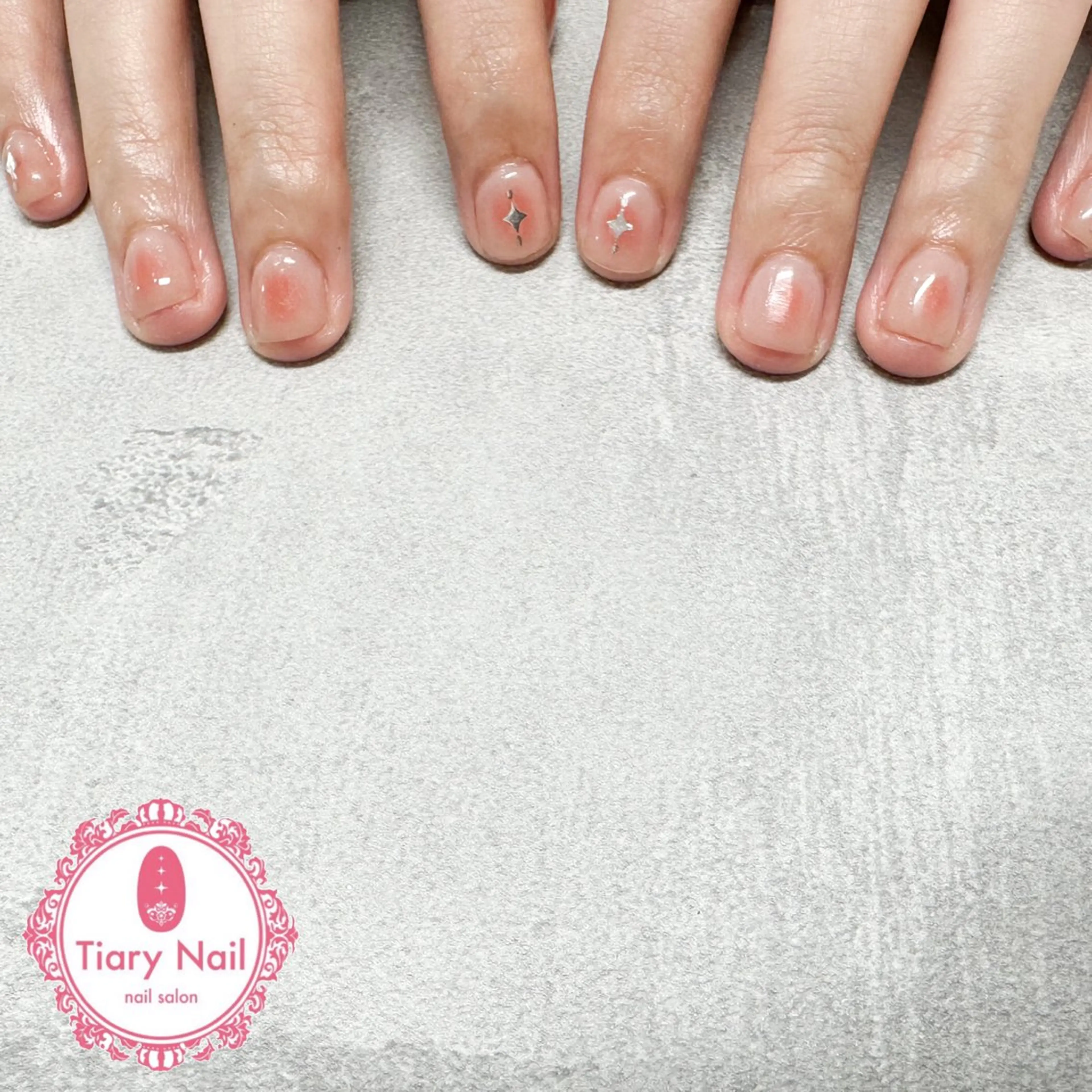 ネイル tiarynail K Kのネイルデザイン