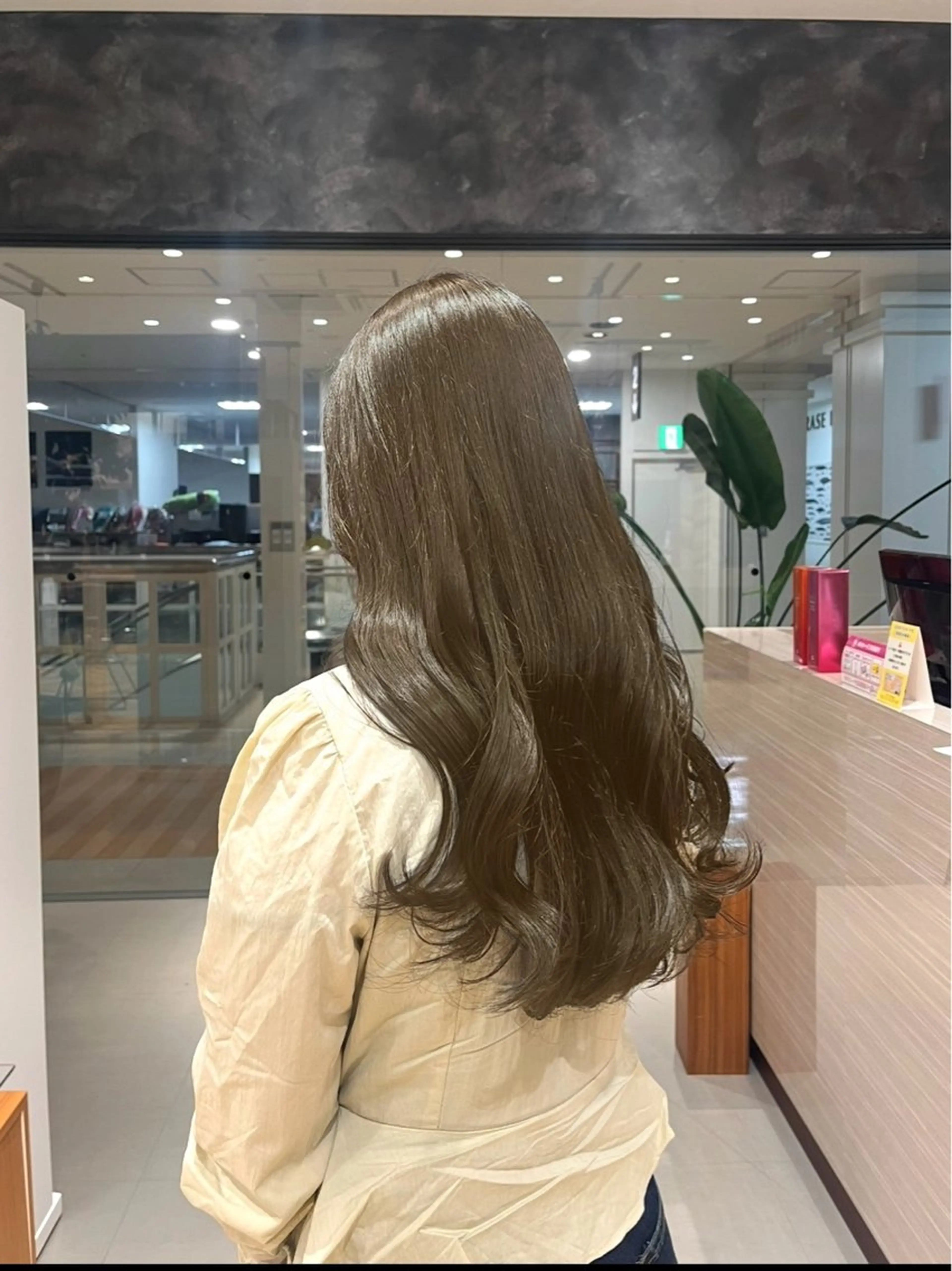 ロング カラー グレージュ オリーブグレージュ オリーブグレー 🫧艶髪.ハイトーン 🫧Harukaのヘアスタイル