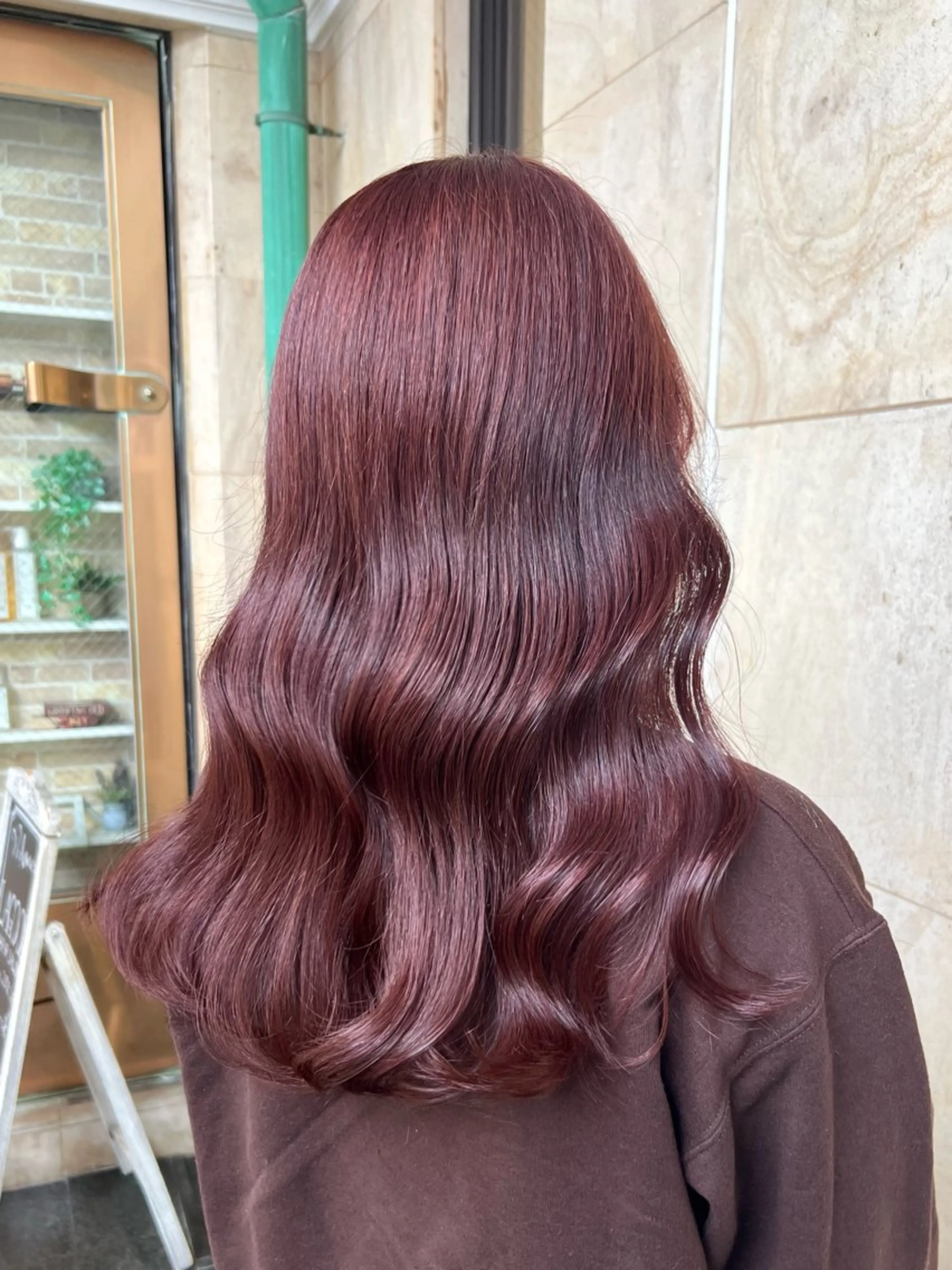 ロング カラー 切りっぱなしボブ ブリーチ ダブルカラー ラベンダーカラー ブリーチなしカラー ヘアカラー トリートメント ヘッドスパ ヘアセット Wカラー/髪質改善/ 艶カラー🩶Sanaのヘアスタイル