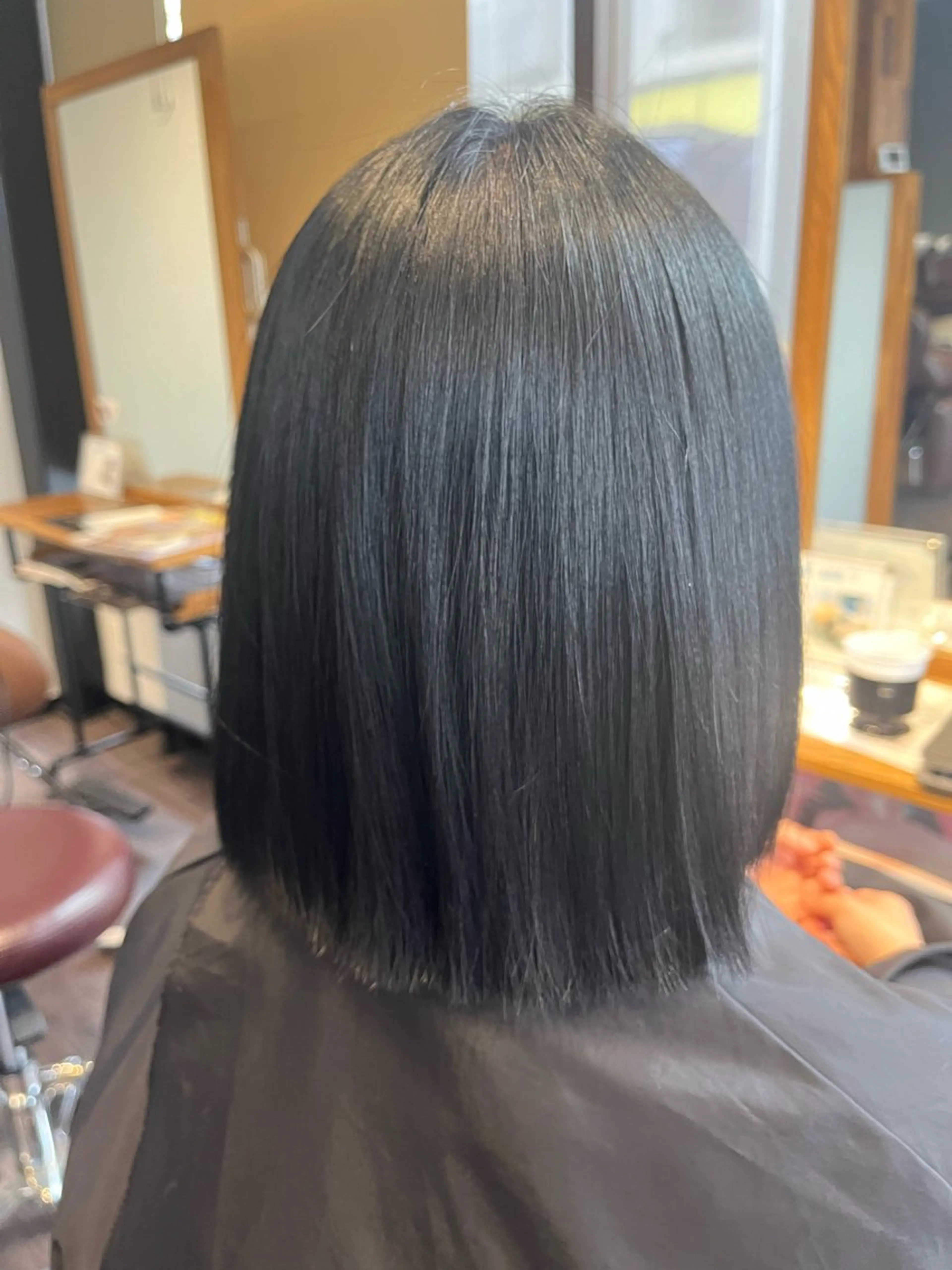 ショート カラー ヘアカラー トリートメント Mavie 東奈々子のヘアスタイル