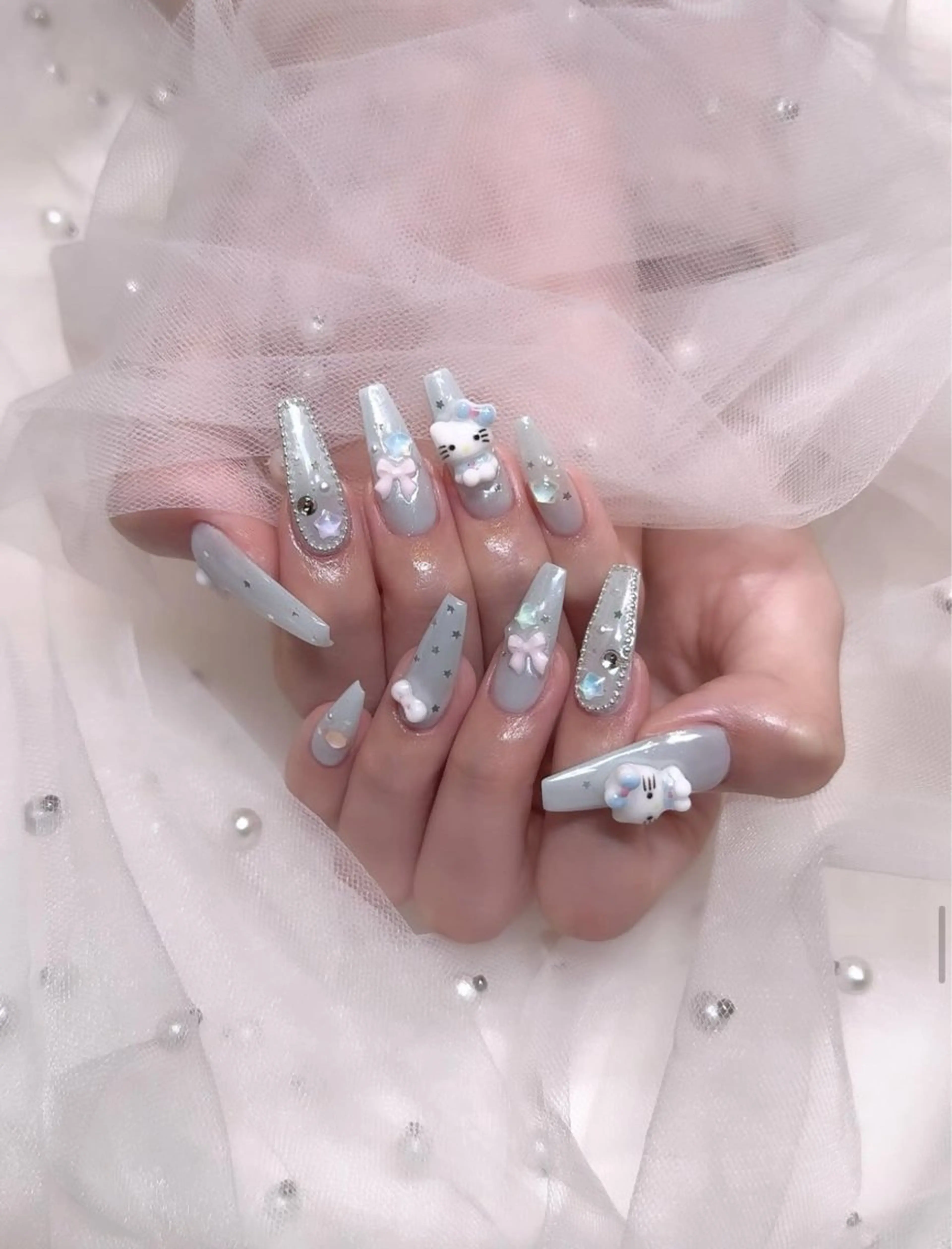 ネイル アニマル柄 オーロラネイル チークネイル フラッシュネイル ジェルネイル ハンドネイル Lyna Nail のネイルデザイン