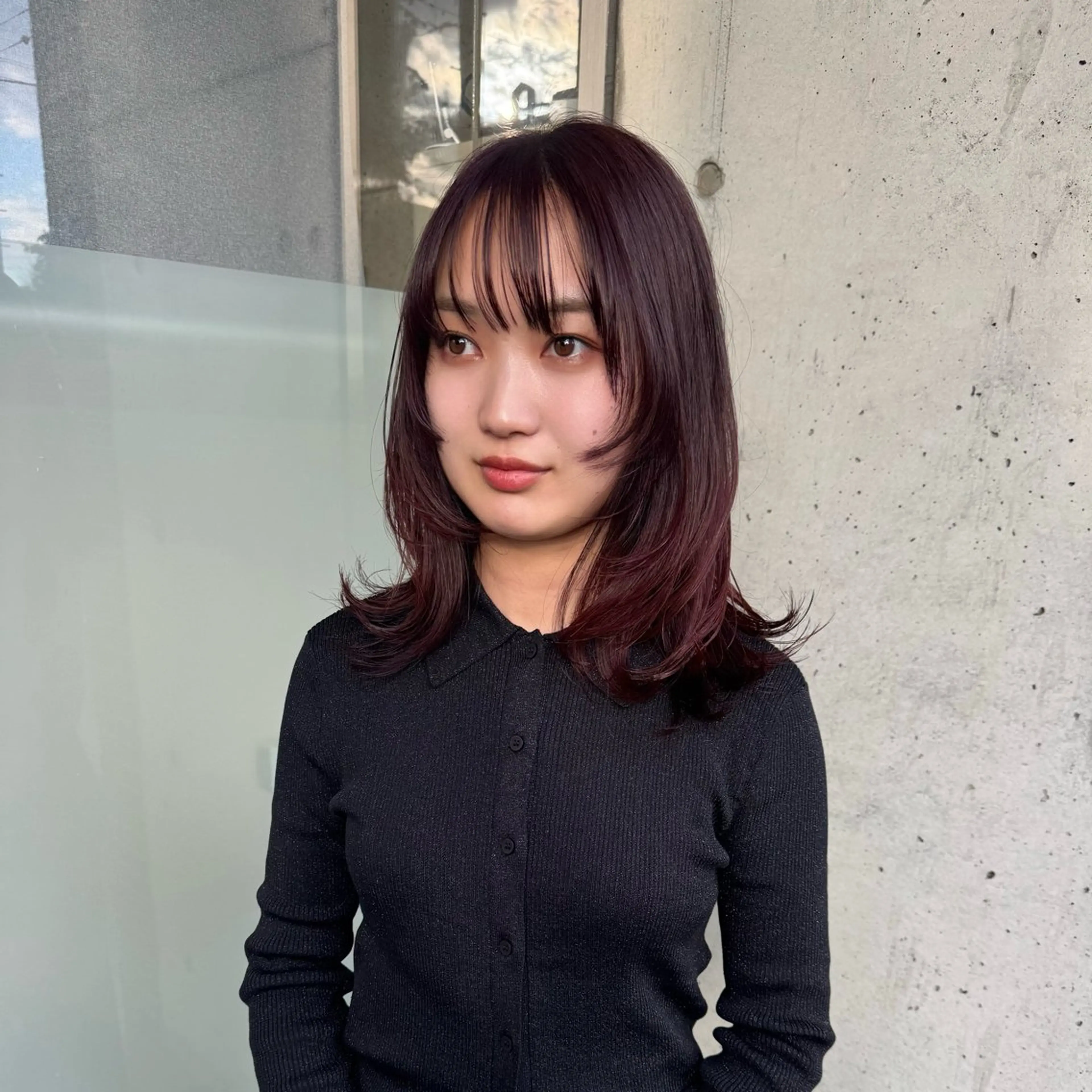 セミロング レイヤーカット カット ヘアカラー トリートメント 会田有紀 /切りっぱなしボブのヘアスタイル