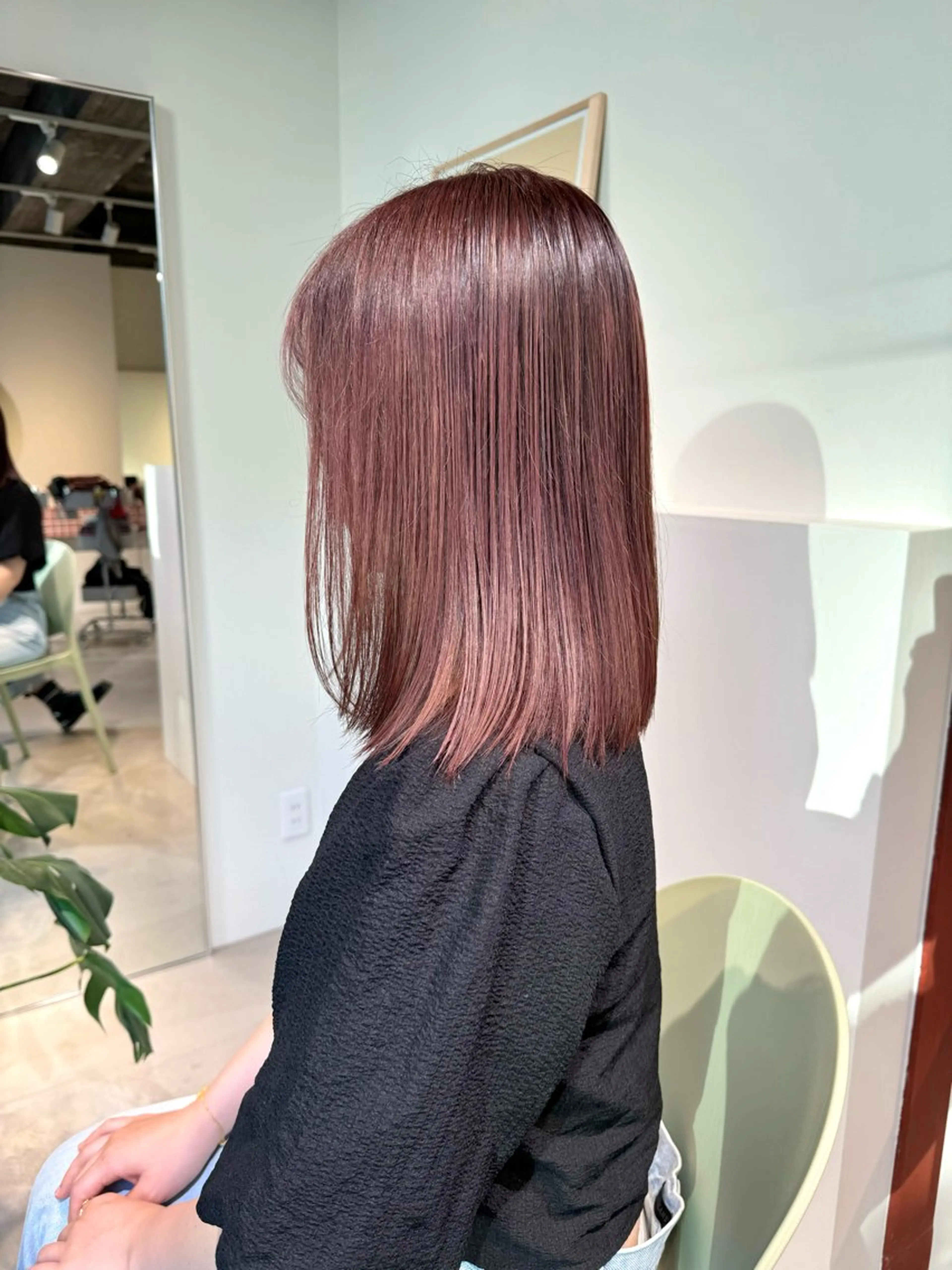 ミディアム カラー アディクシーカラー アッシュ ベージュカラー ブリーチ グレージュ eto所属・髪質改善スペシャリス ト長尾勇弥/梅田中津のヘアスタイル