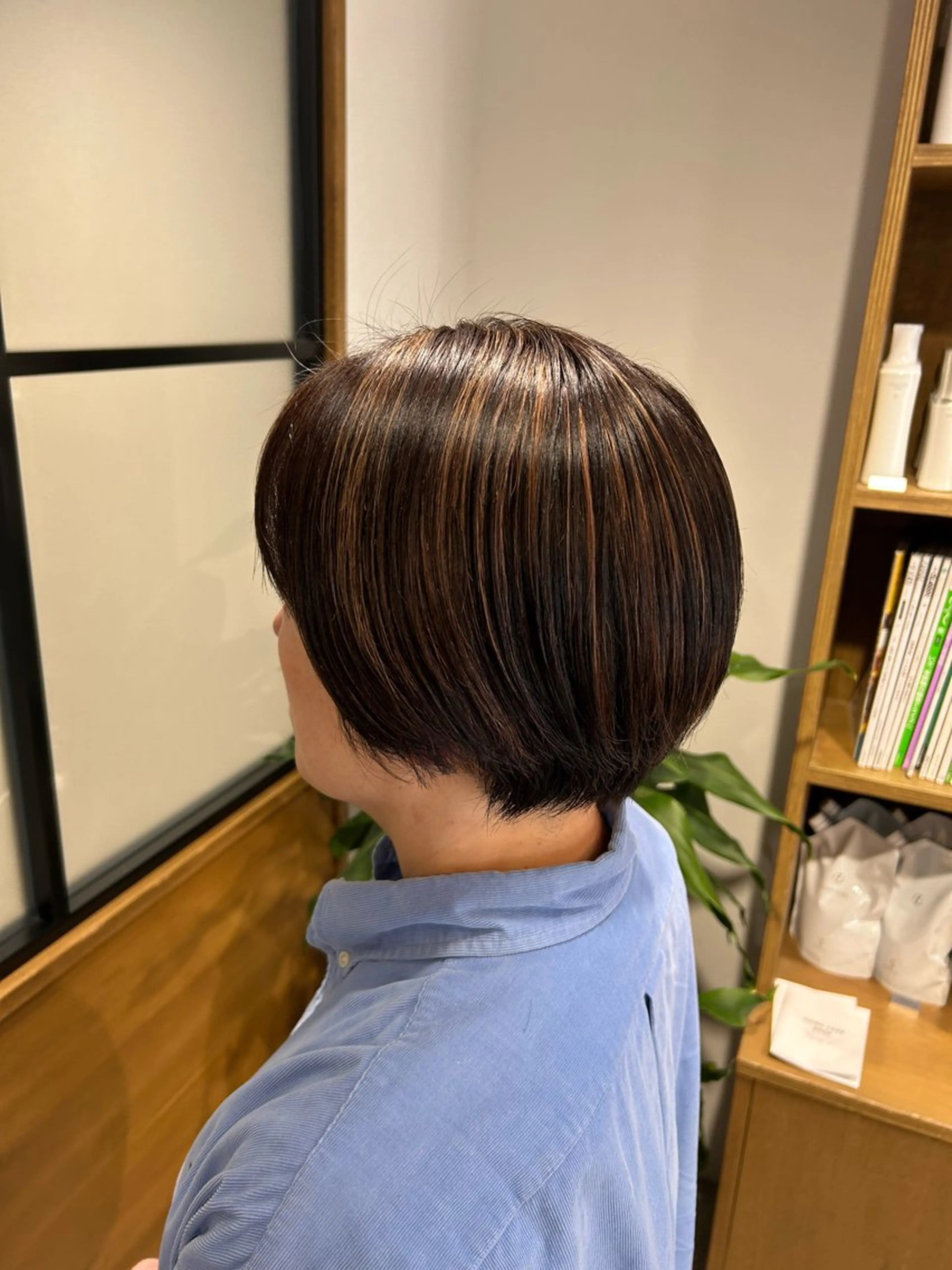 ショート ヘアカラー やなぎさわ はるなのヘアスタイル