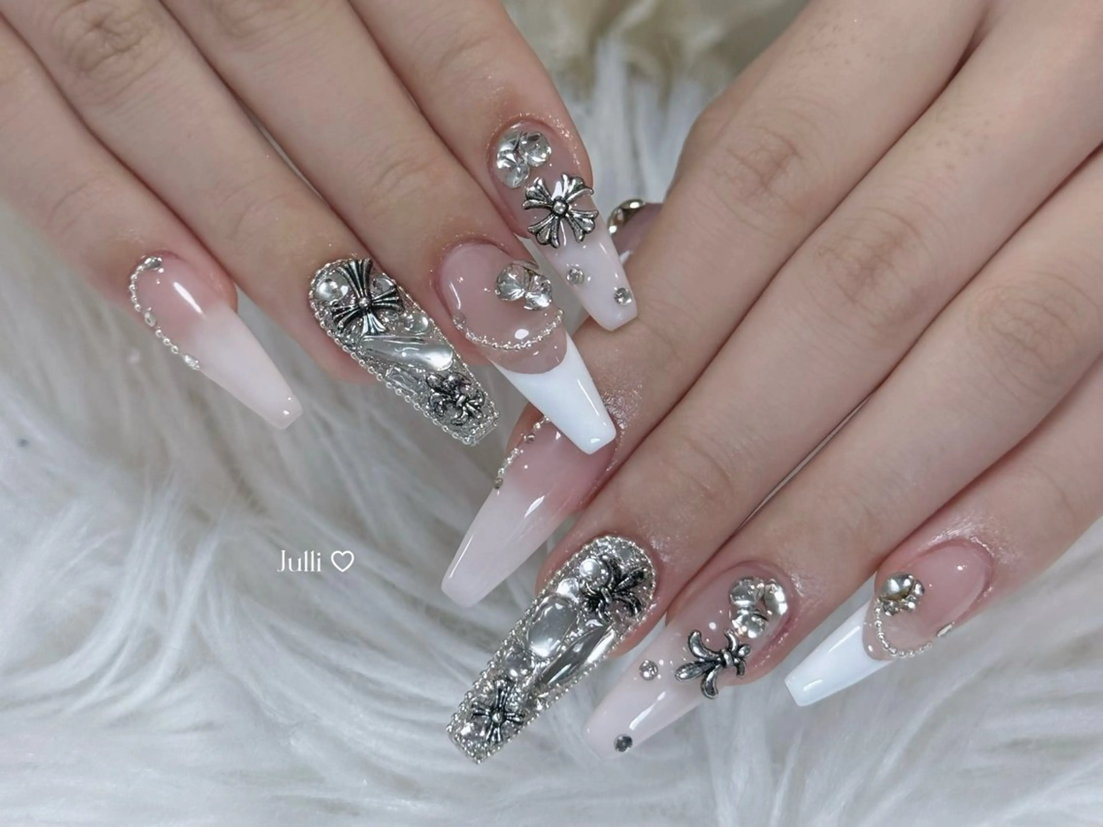 ネイル ボルドー ブラウン チークネイル ドット フットネイル ハンドネイル Julli nail所属・Julli ジュリのネイルデザイン