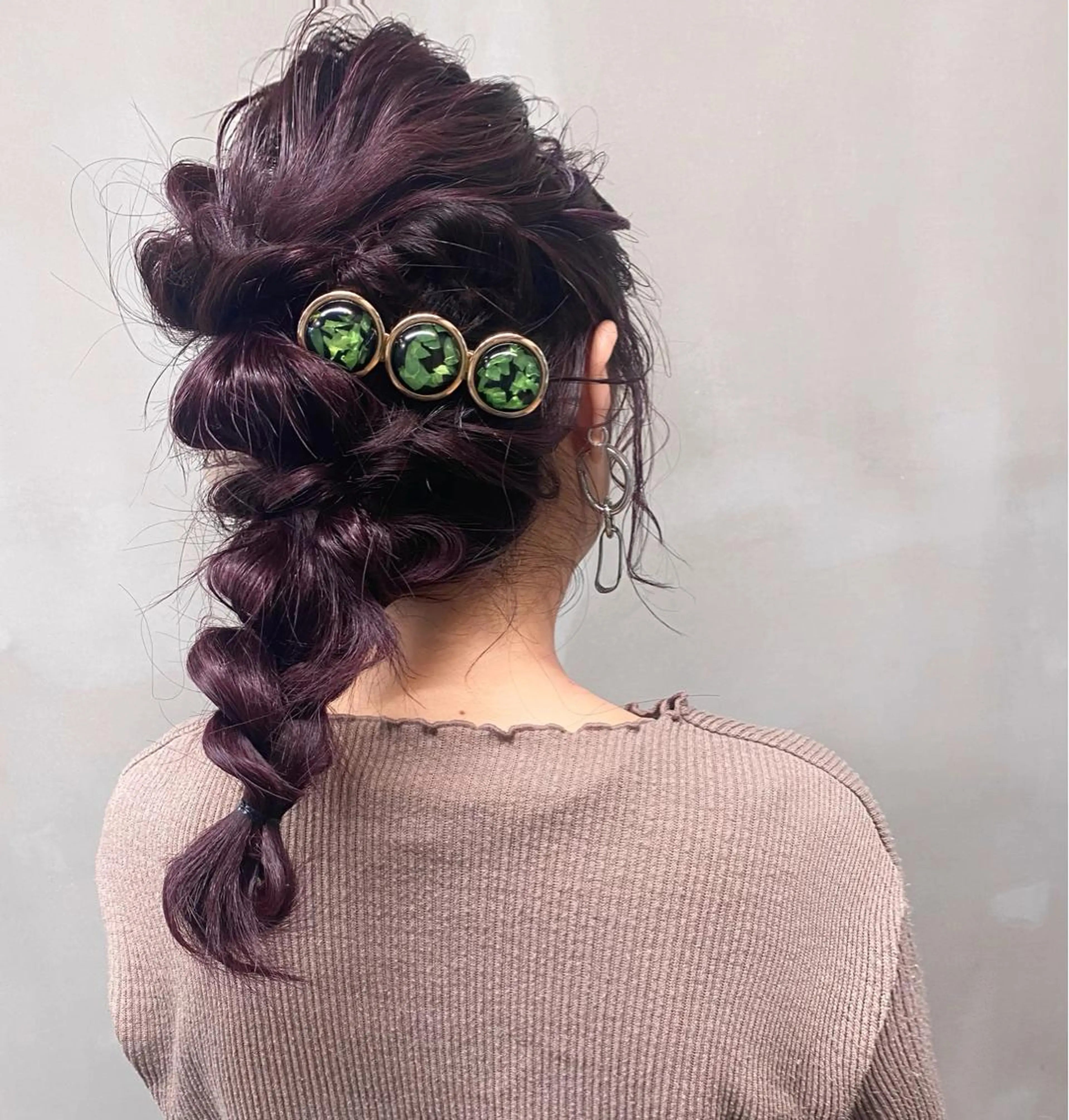 セミロング ヘアアレンジ ハイトーンカラー🍑 心斎橋のヘアスタイル