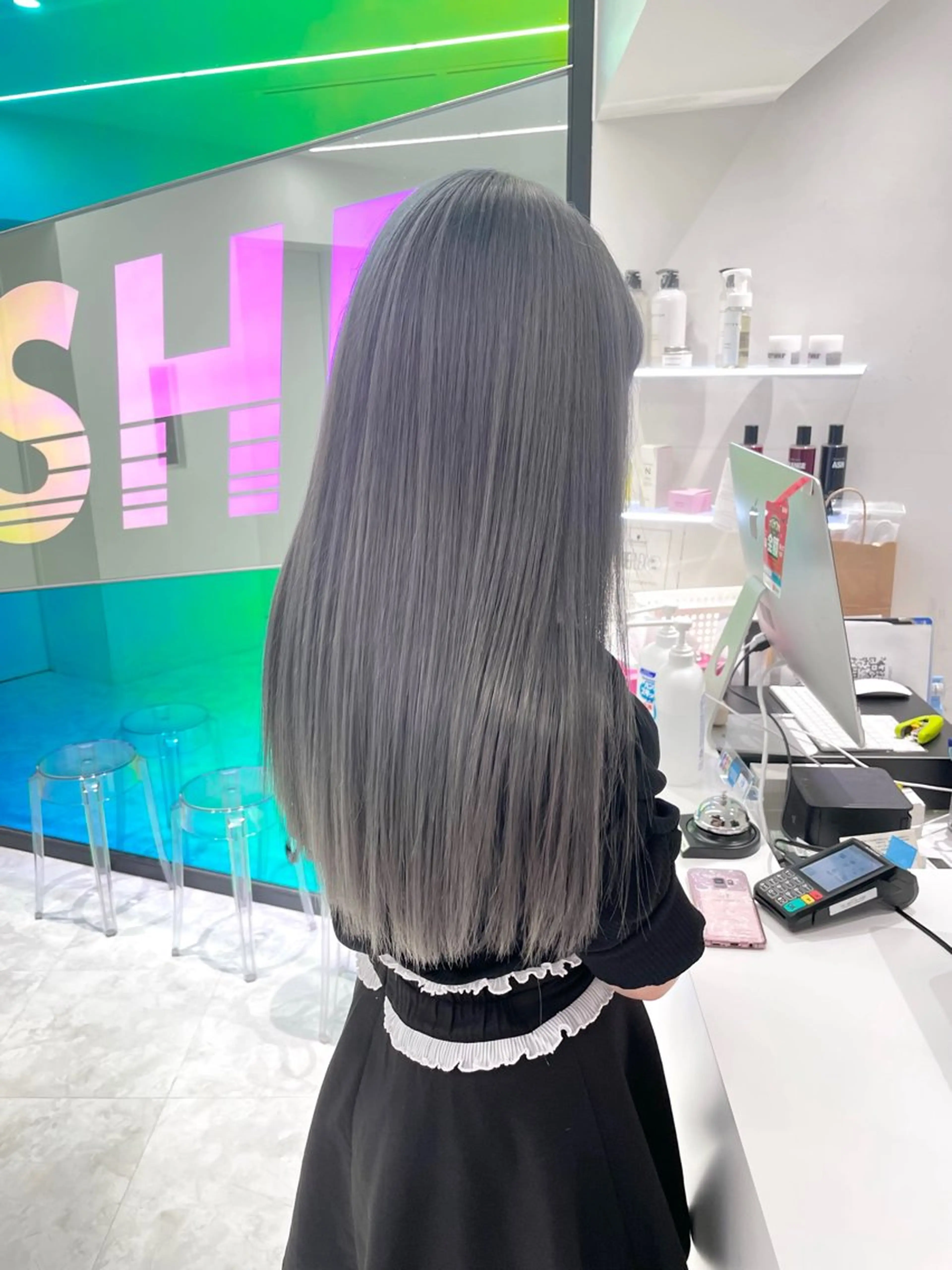 ロング カラー ヘアカラー 🤍💕ブリーチカラ ーAyaka💕🤍のヘアスタイル