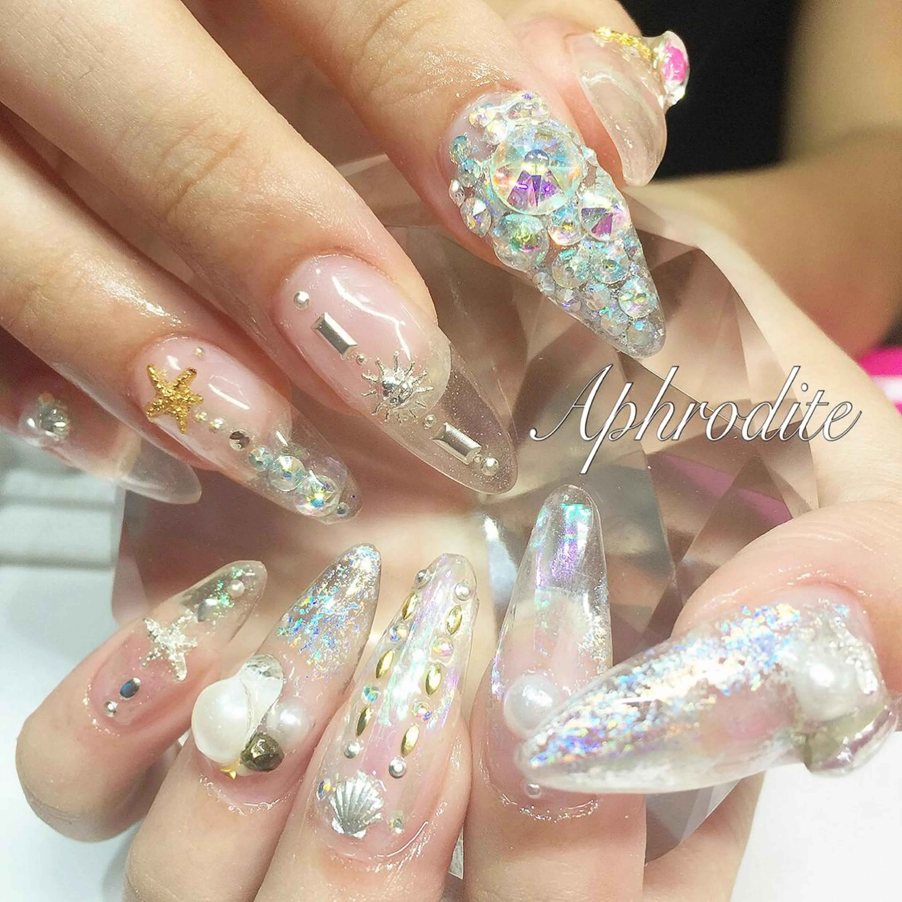 ネイル APHRODITE Nagisaのネイルデザイン