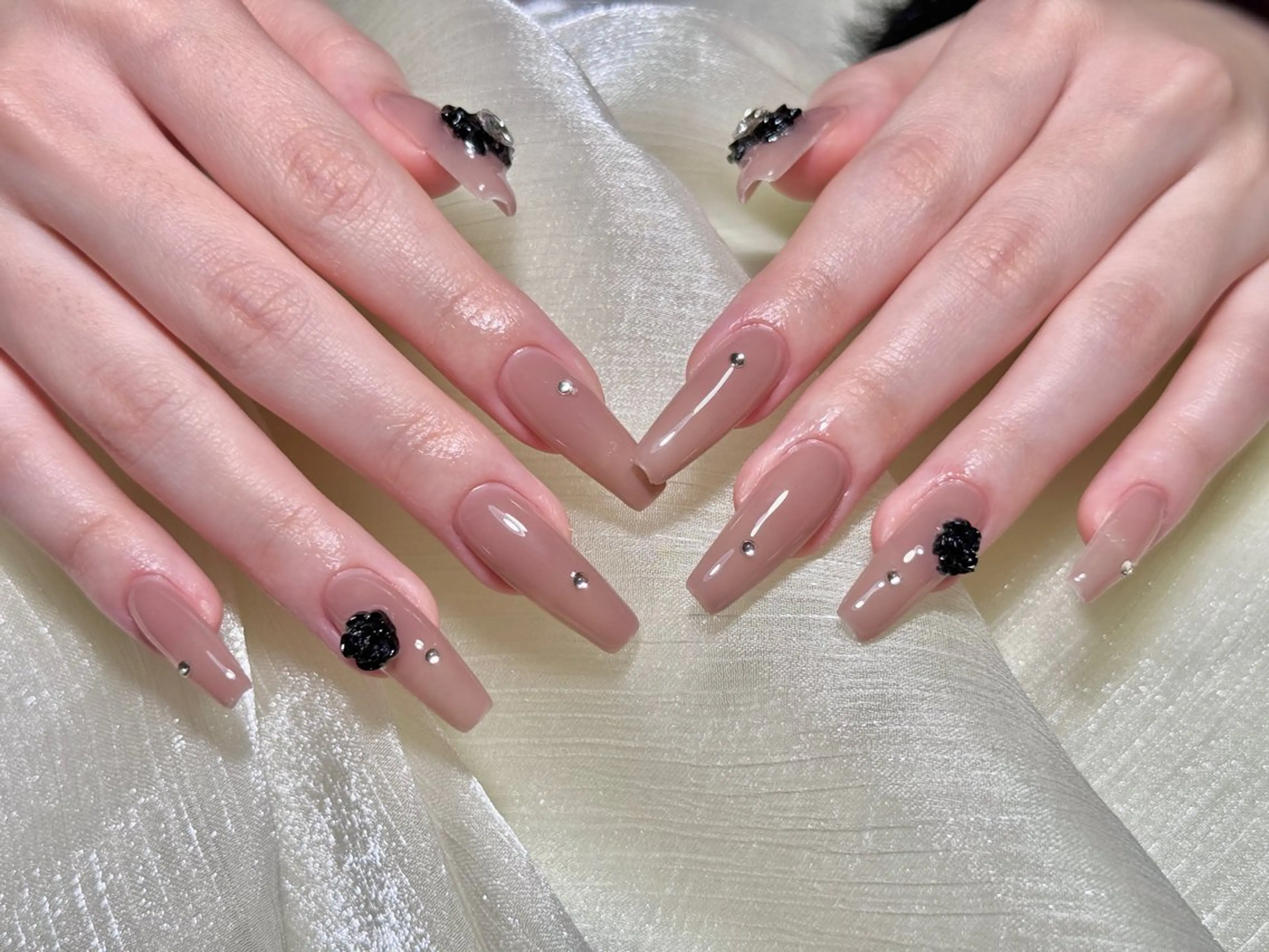 ネイル Rola kira nail salon所属・Rola kira 麗のネイルデザイン