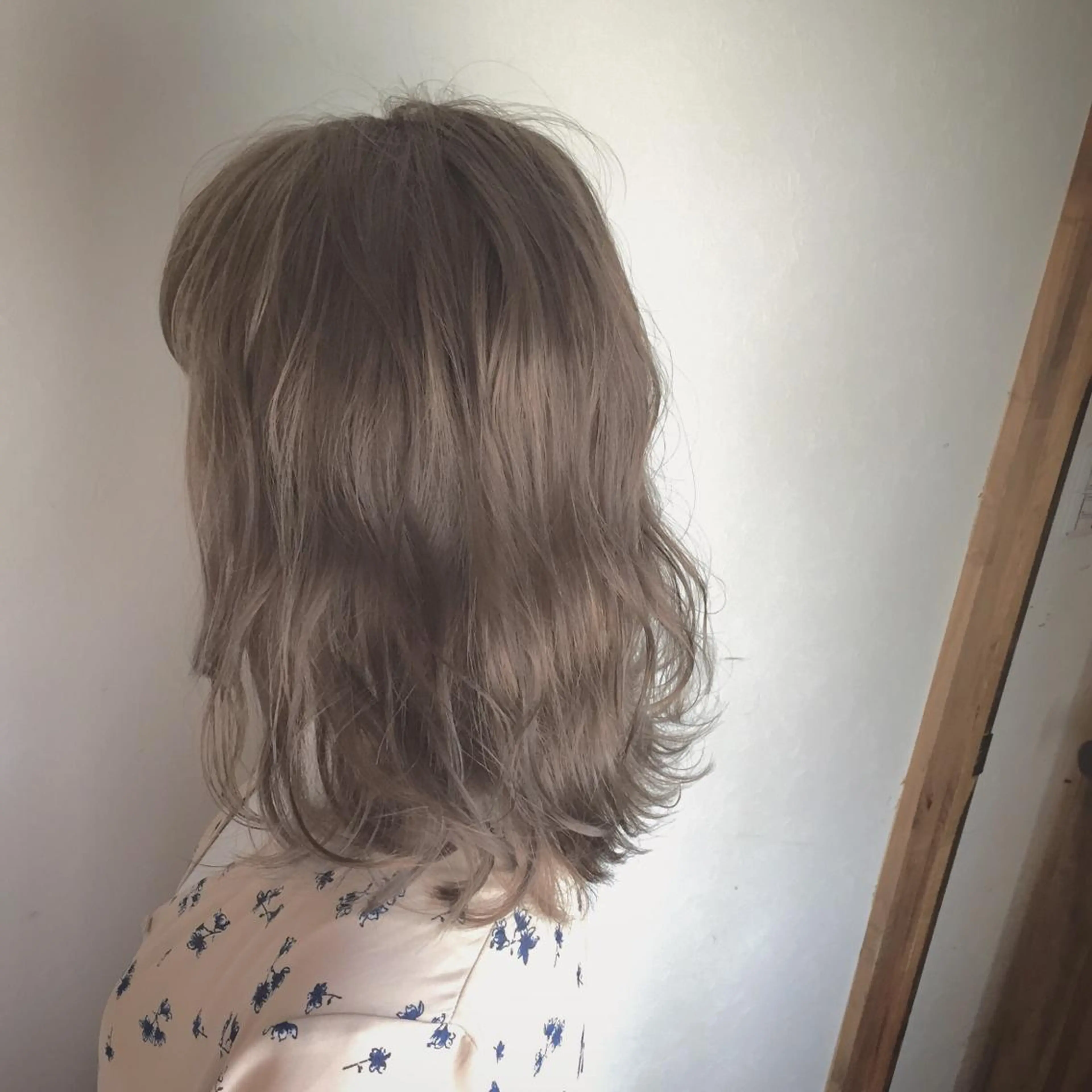 ミディアム カラー 透明感カラー グレージュ lafith hair dope所属・[外国人風カラー] 田中健太のヘアスタイル