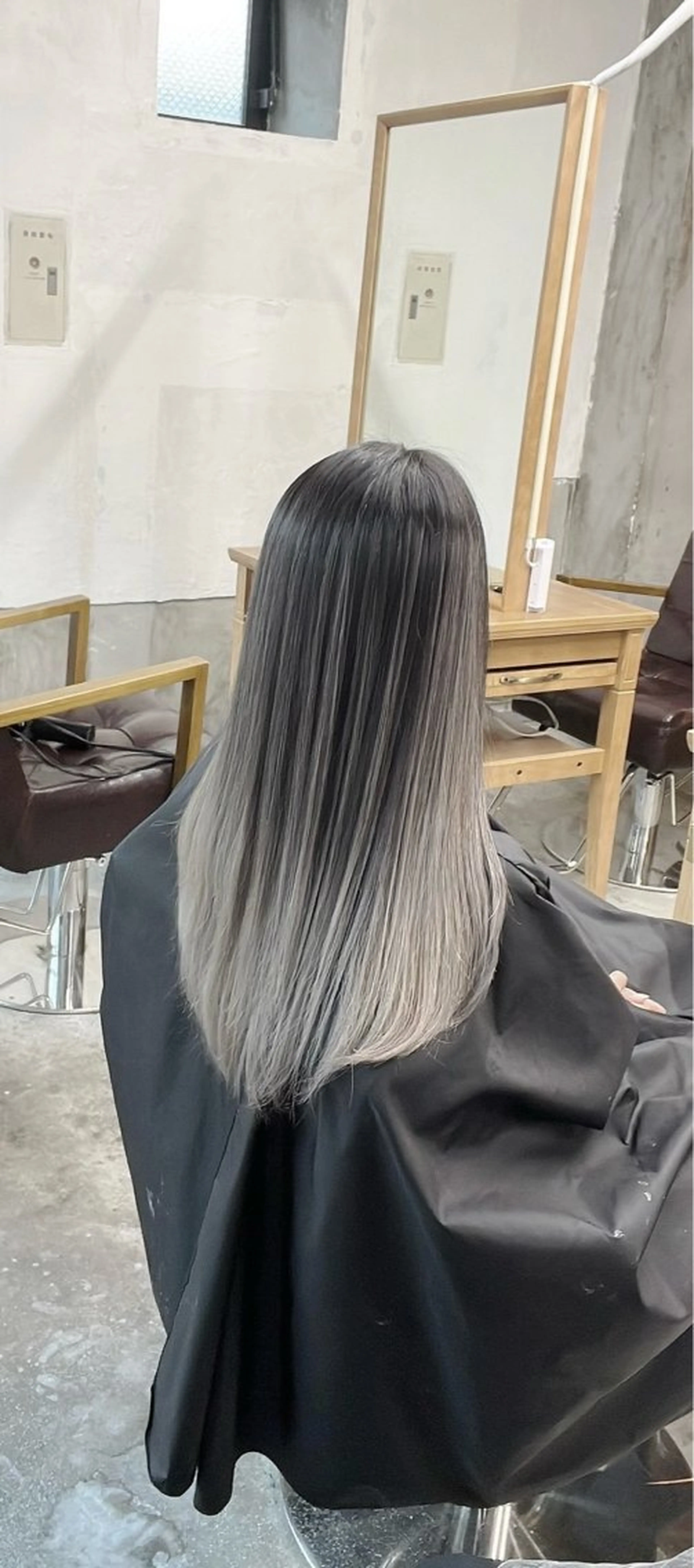 セミロング カラー バレイヤージュ レイヤーカット ヘアカラー トリートメント ROBIN所属・指名数No.1 /NAOYAのヘアスタイル