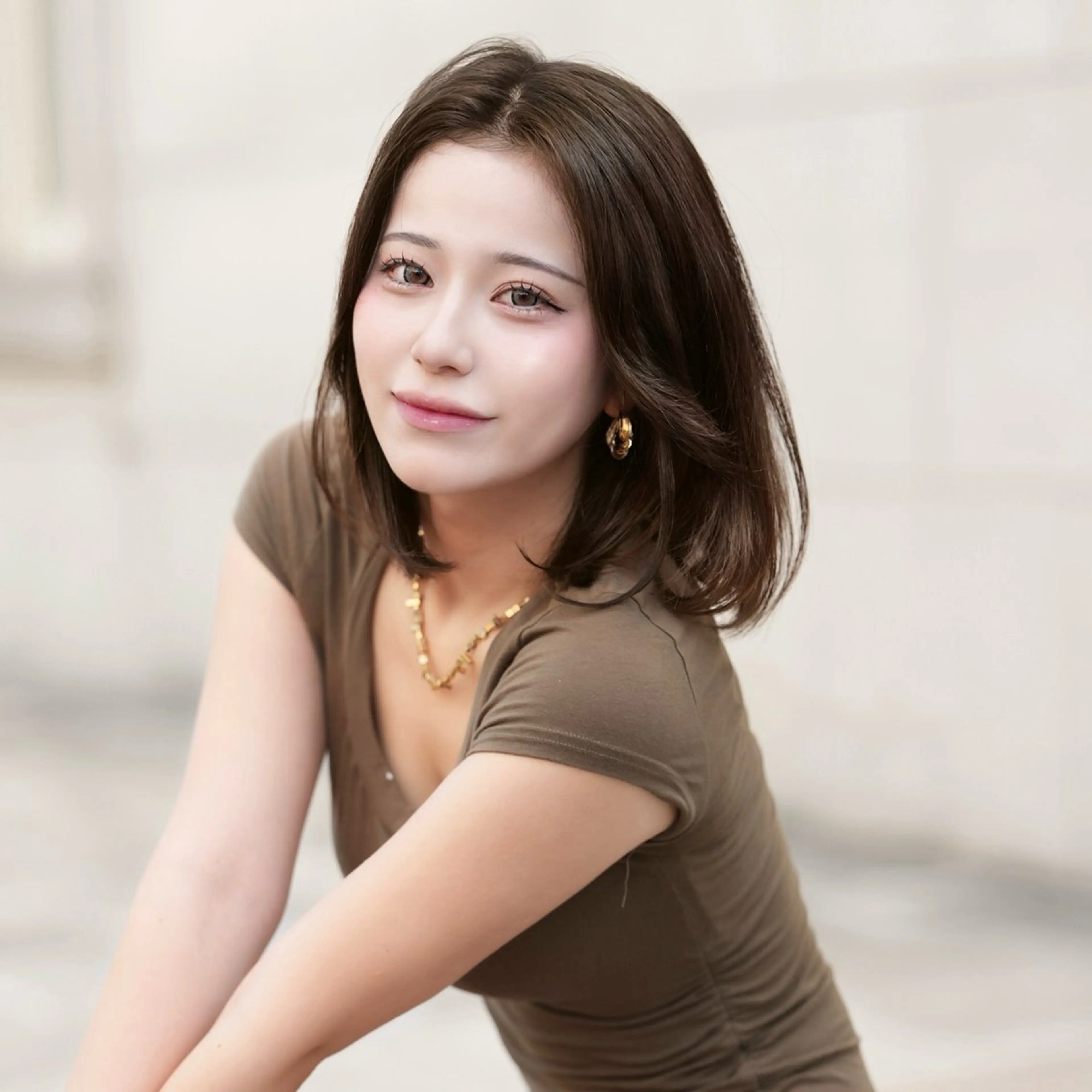 ミディアム SHU/レイヤー /韓国ヘアのヘアスタイル