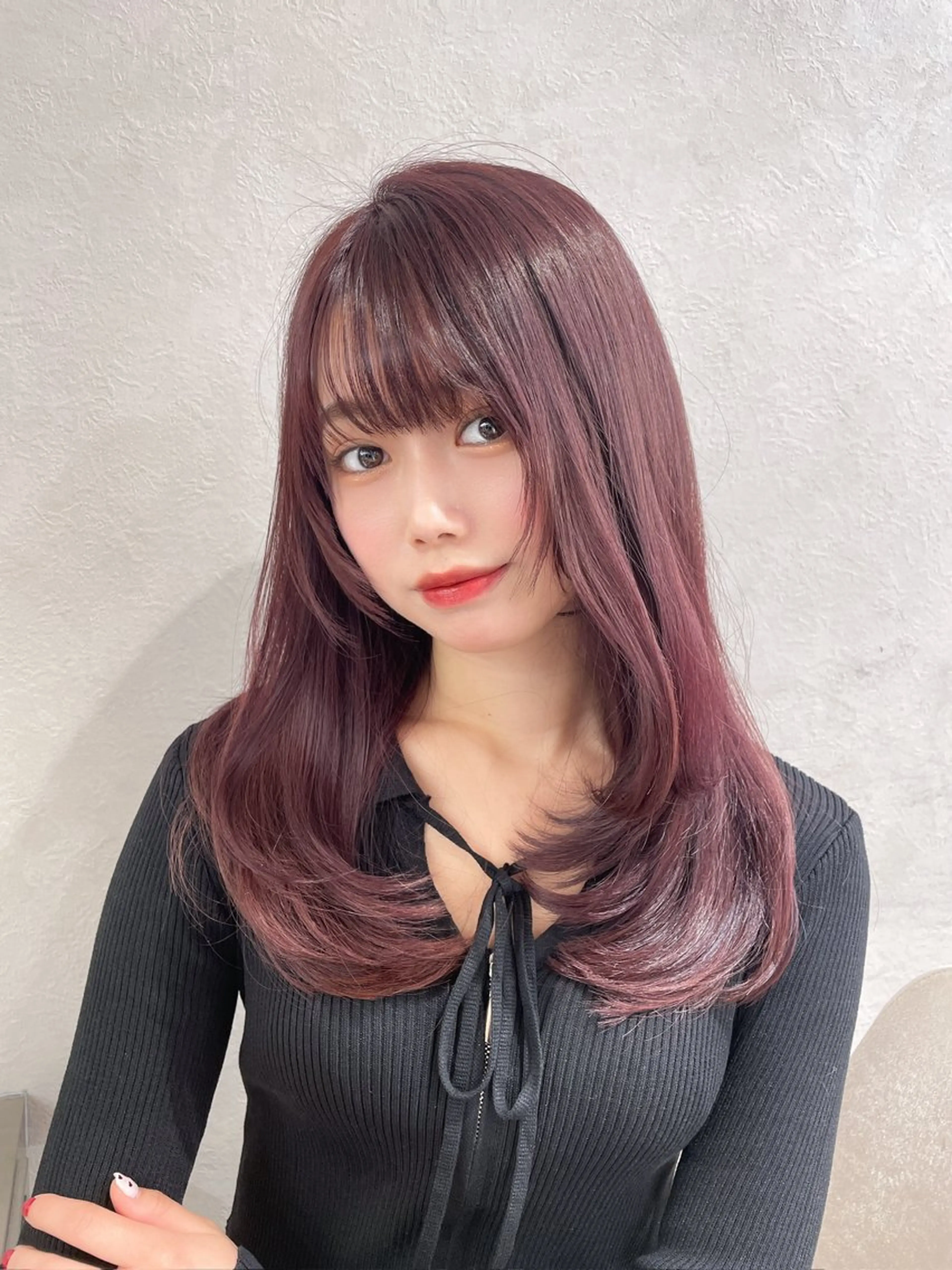 ミディアム カット ヘアカラー トリートメント karin ボブハイトーンのヘアスタイル