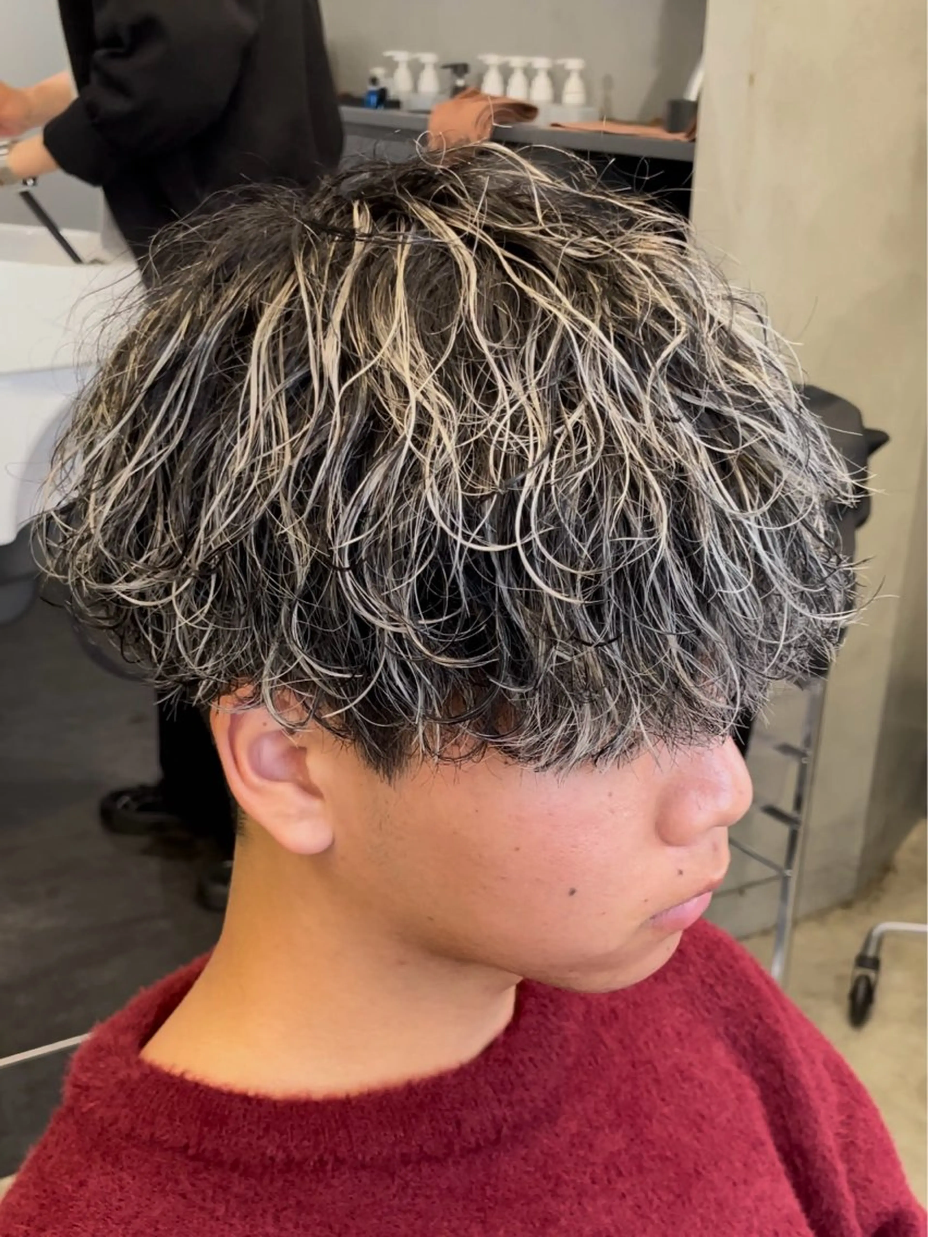 カラー パーマ fifth/片平 琳大郎のヘアスタイル