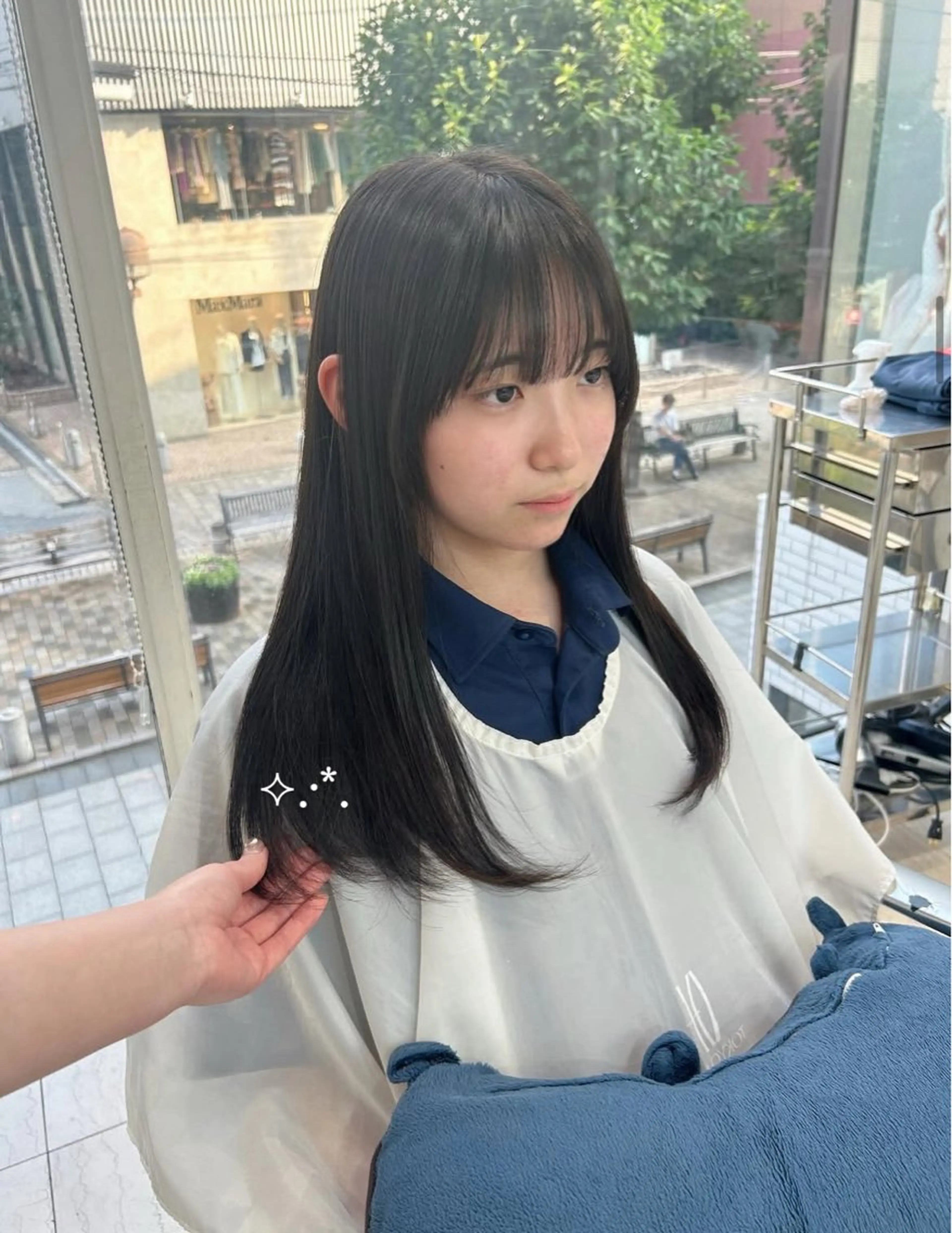 ロング 縮毛矯正 ありむらもえ/ 透明感カラーのヘアスタイル