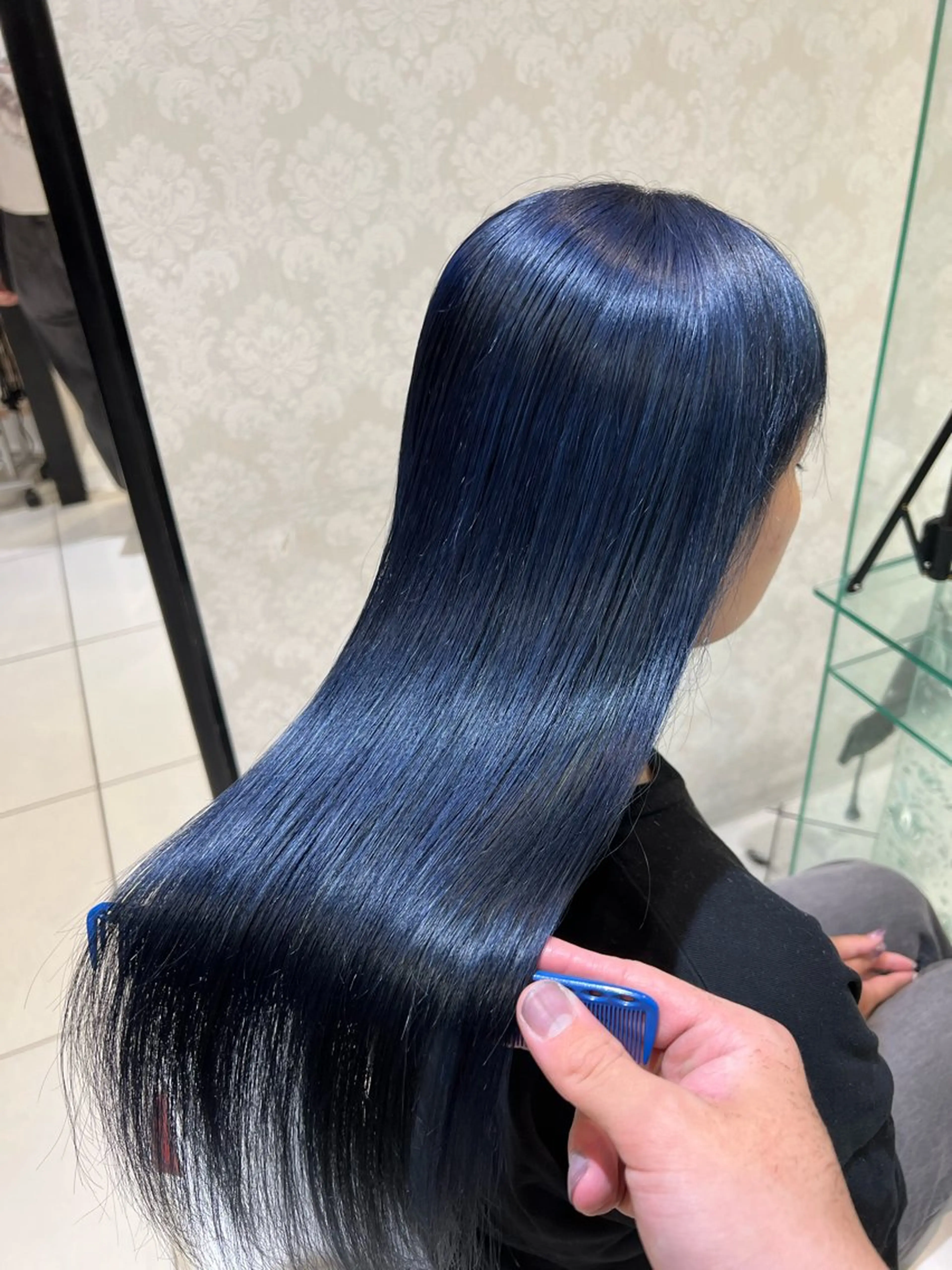ロング カラー バレイヤージュ ブリーチ ブロンド ブルーカラー ダブルカラー 越谷　デザインカラー ハイトーン　クラモチのヘアスタイル