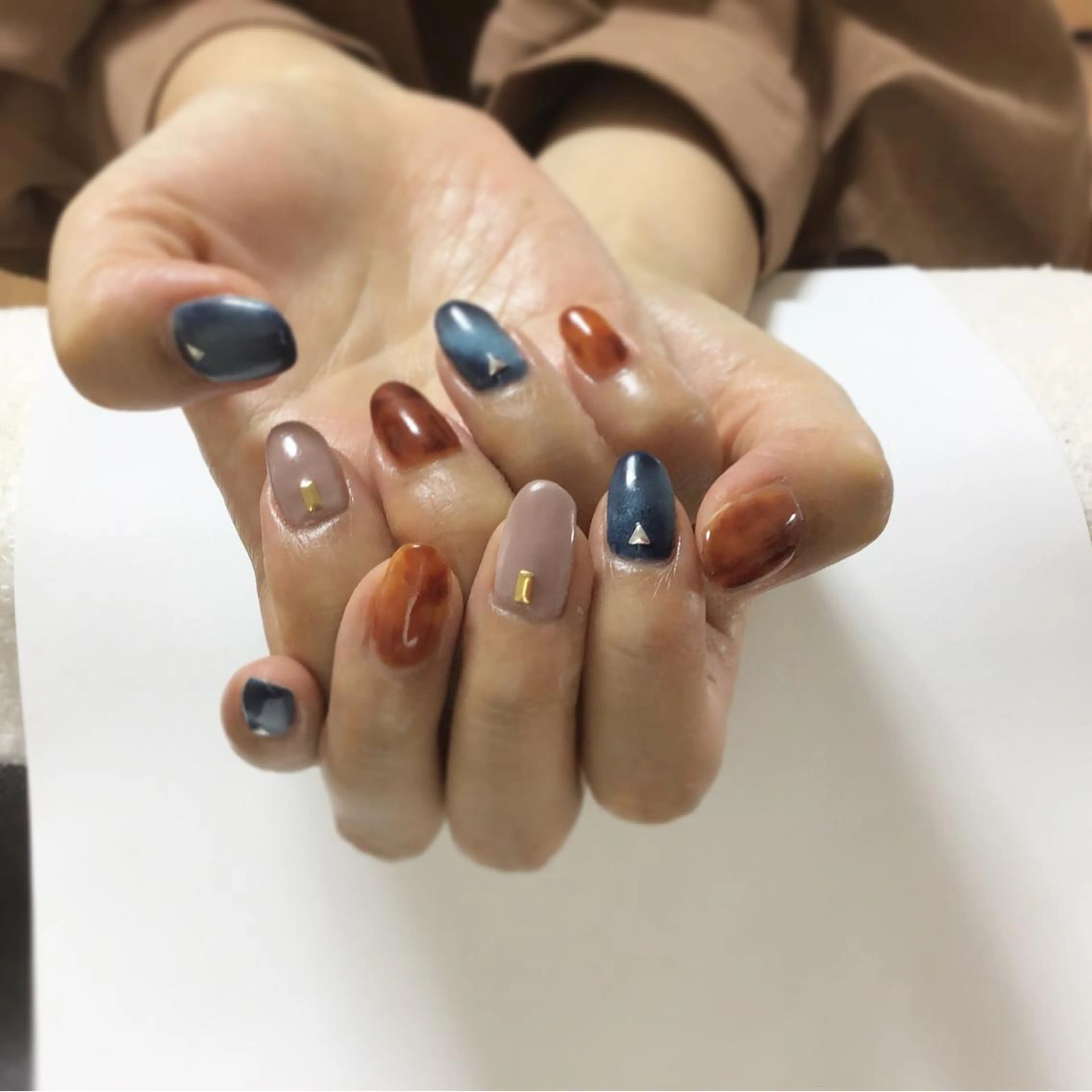 ネイル べっ甲ネイル マグネットネイル gui amichantoco所属・gui amichanのネイルデザイン