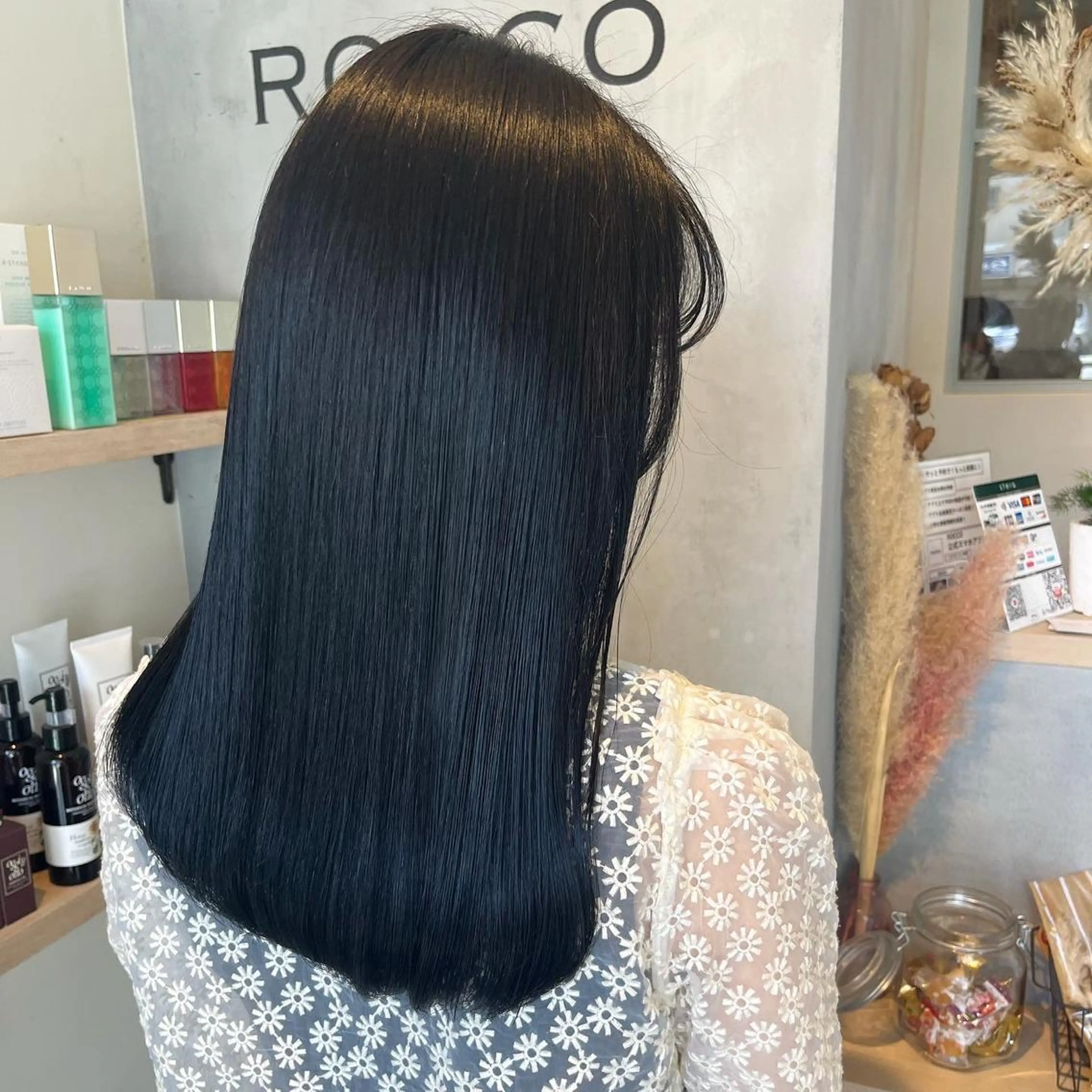 セミロング ヘアカラー mai ROCCOのヘアスタイル
