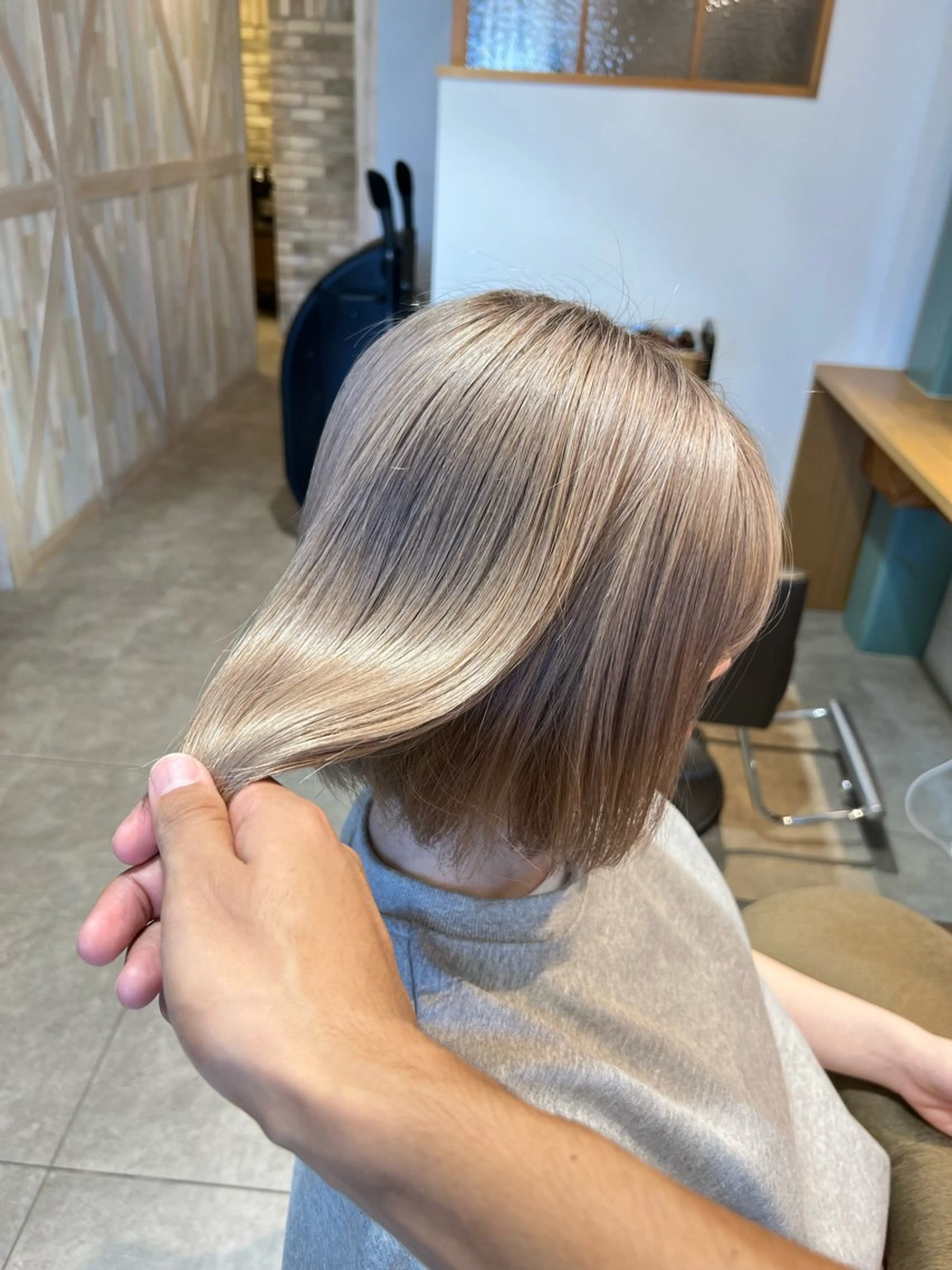 ミディアム カラー ベージュカラー ホワイトベージュ 北花田美容師🍃村尾 光太/むらのヘアスタイル