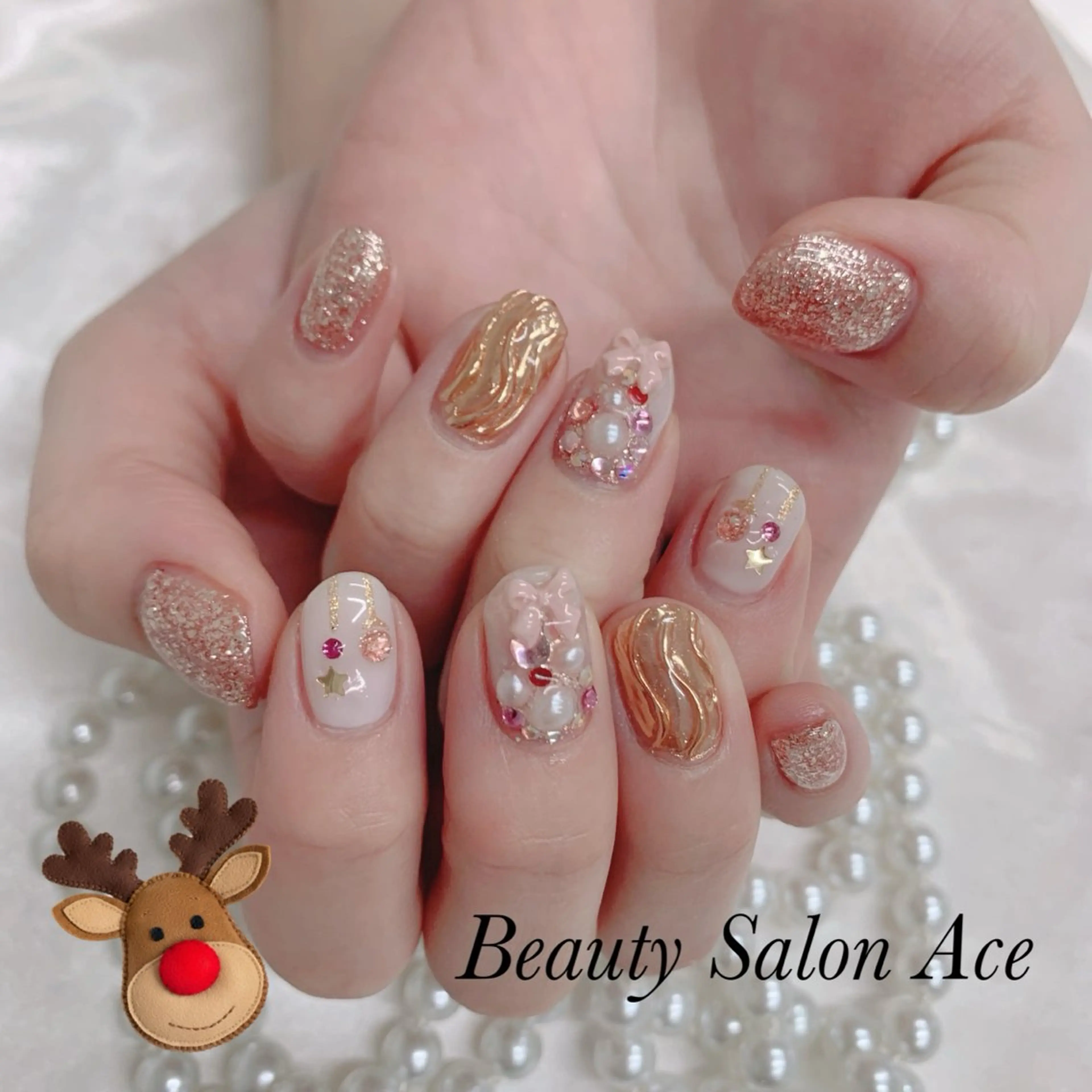 ネイル ラメ(グリッター) 冬ネイル クリスマス ハンドネイル ハンドケア Beauty Salon Ace（ネイルサロン　エース）所属・フィルイン専門店 Aceのネイルデザイン