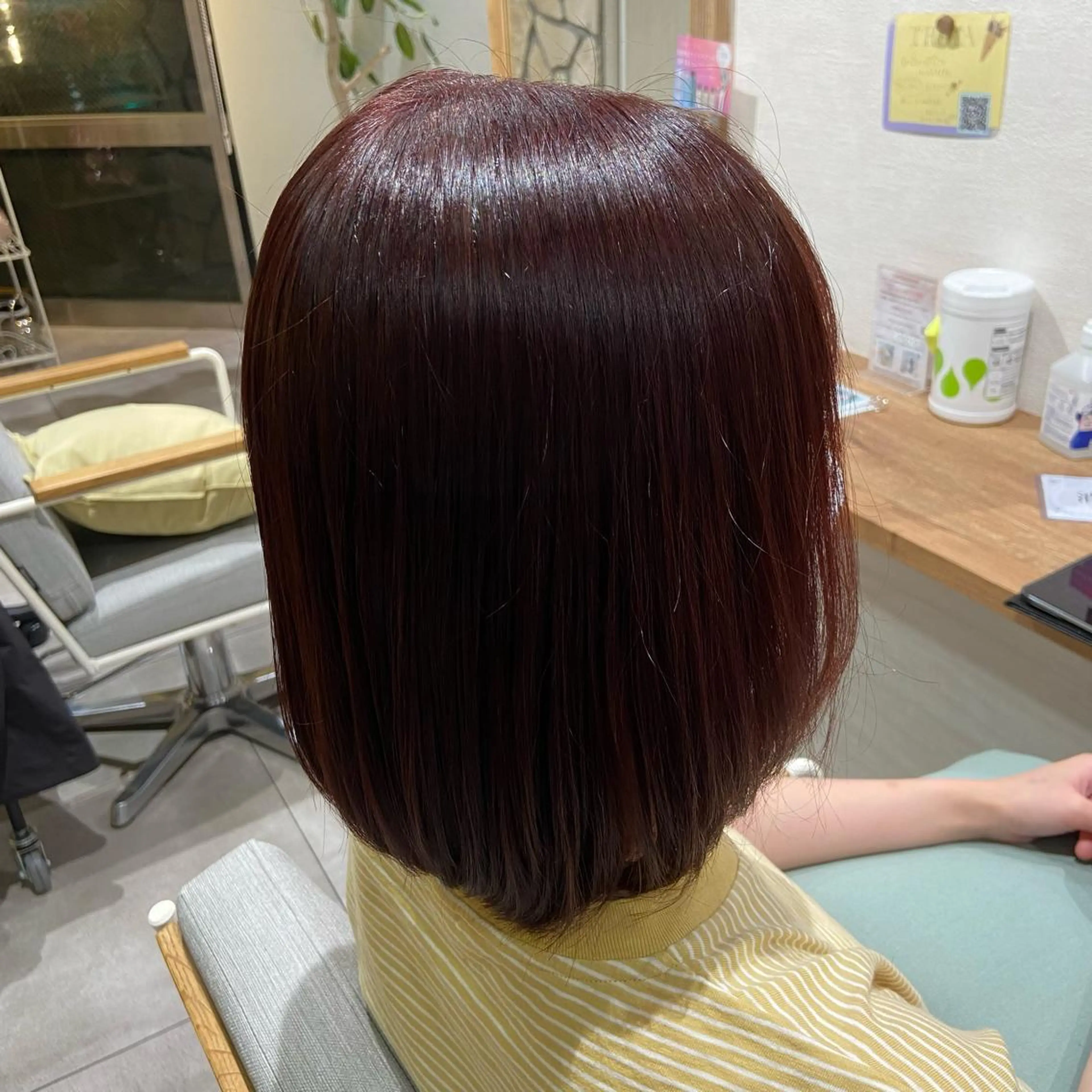 ショート ハラダ ヒナミのヘアスタイル