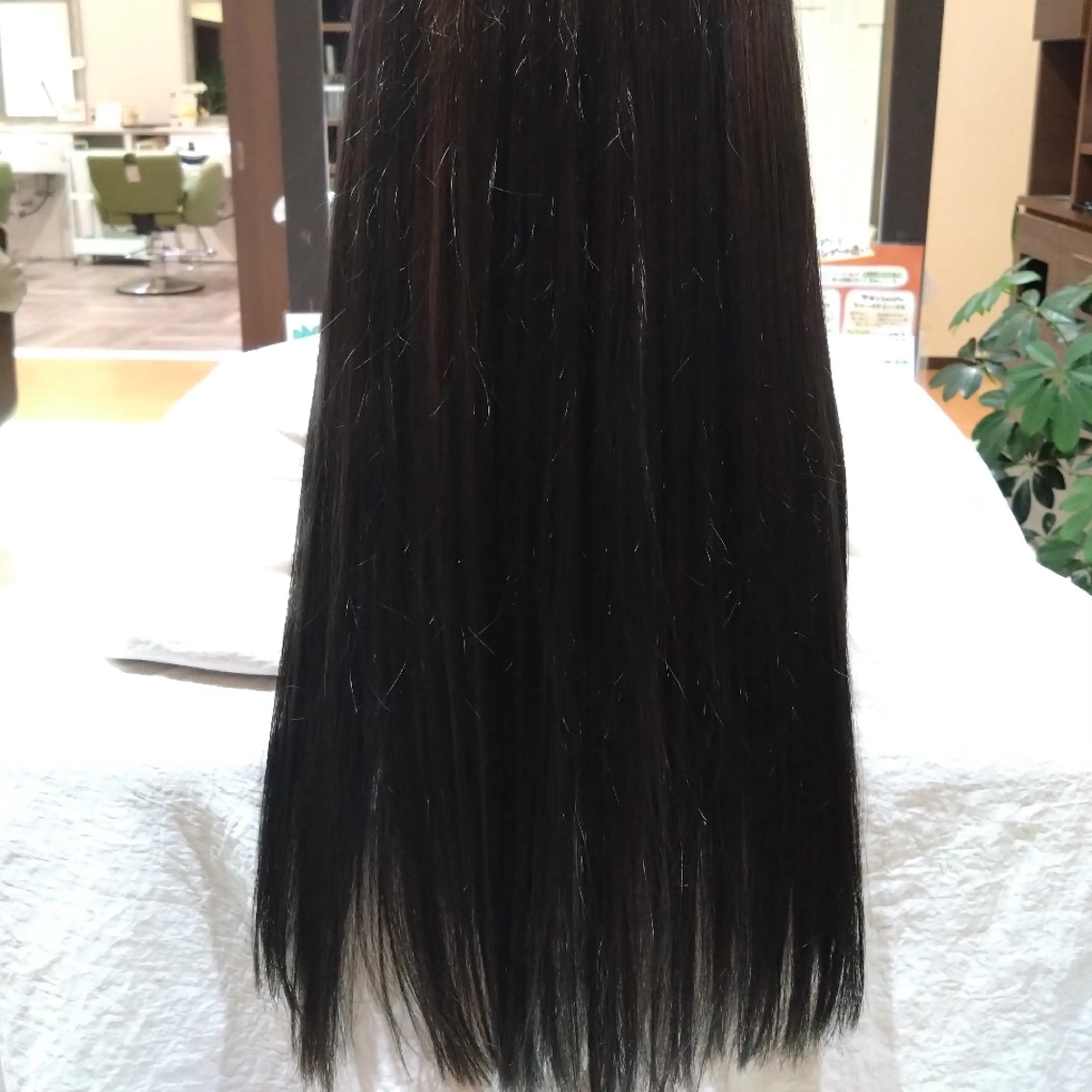 カラー ロング RI YUのヘアスタイル
