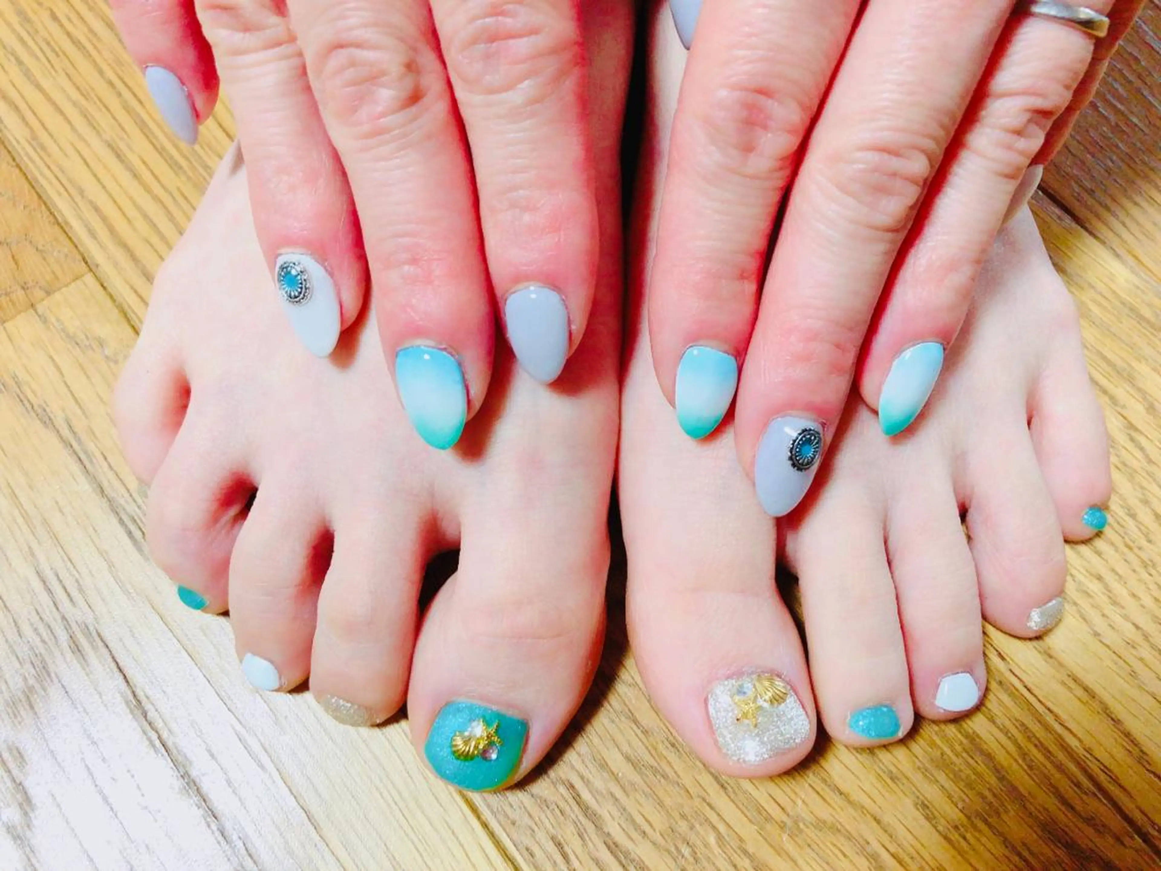 ネイル 札幌ネイルgorella所属・gorella Ａのネイルデザイン