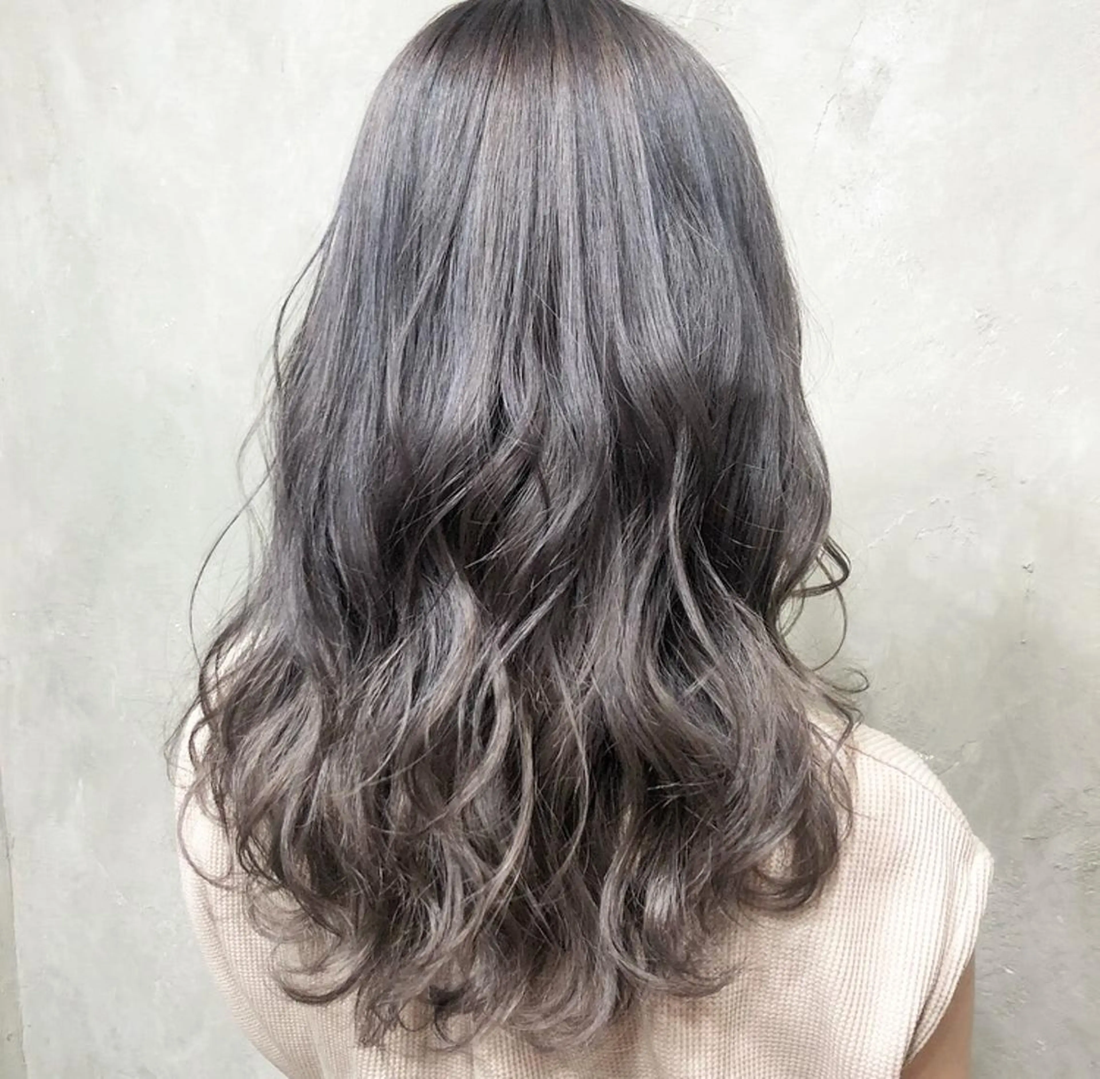 ミディアム カラー ヘアカラー ハイトーンヘアセット 🦋yuri🦋のヘアスタイル