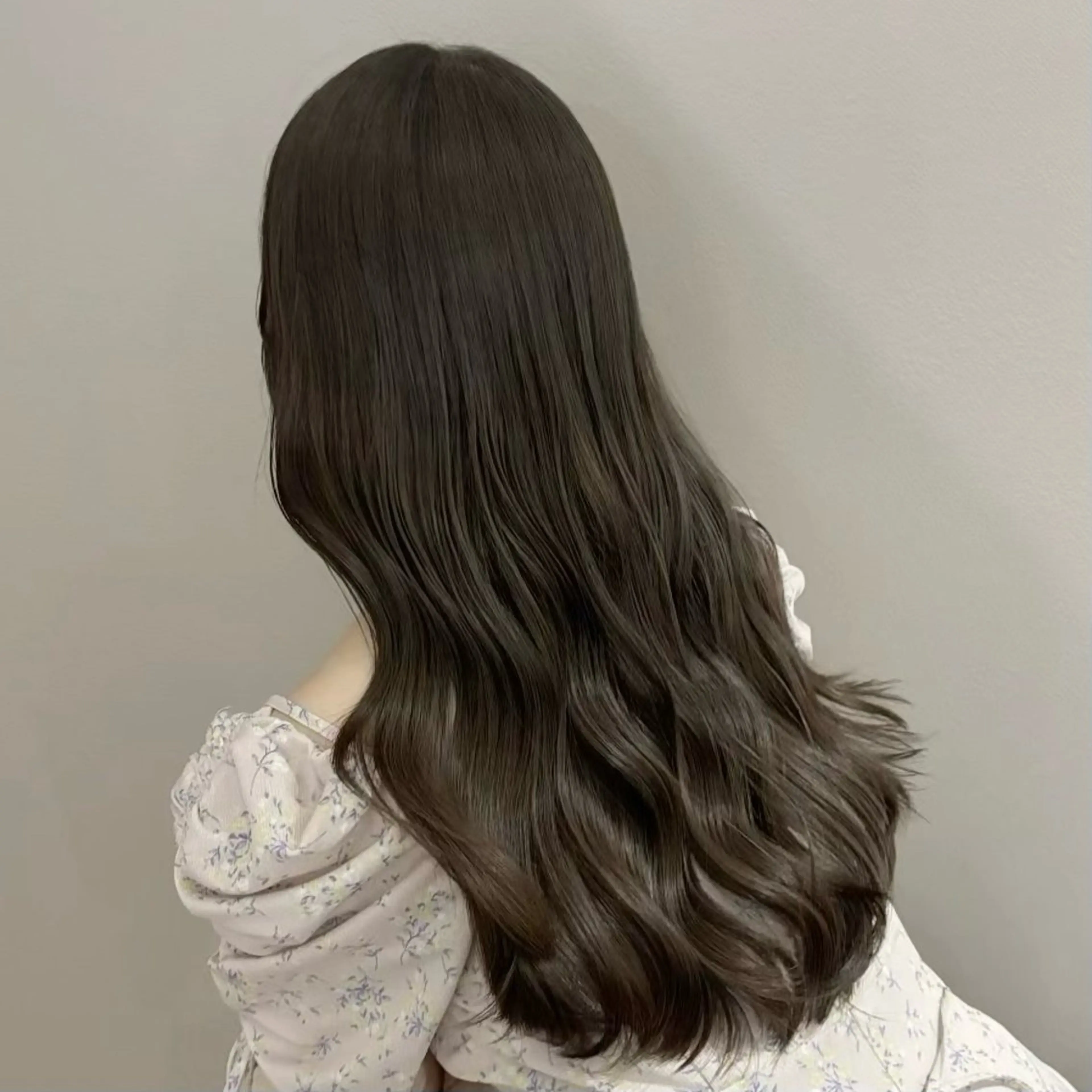 セミロング カラー ヘアカラー トリートメント kuma/透明感 カラー/グレージュのヘアスタイル