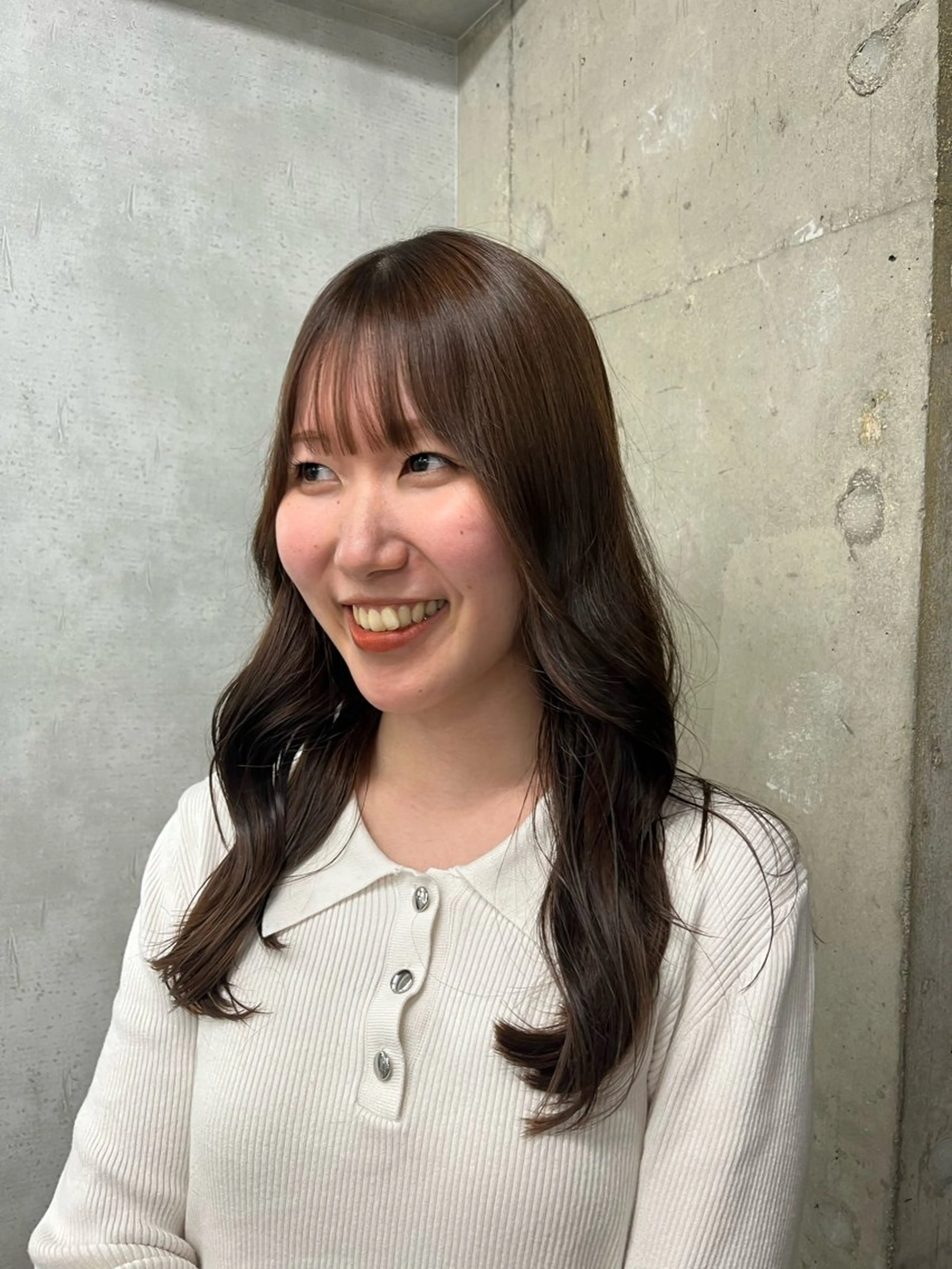 ロング カラー ブラウンカラー マロンブラウン レイヤーカット anon Loemのヘアスタイル